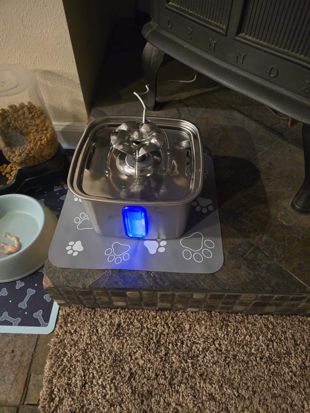 Veken Innovation Award Winner Stainless Steel Cat Water Fountain, 108oz/3.2L Automatic Pet Fountain Dog Water Dispenser with 3 Replacement Filters & Silicone Mat, Gifts for Cats, Dogs (Silver) customer photo 2