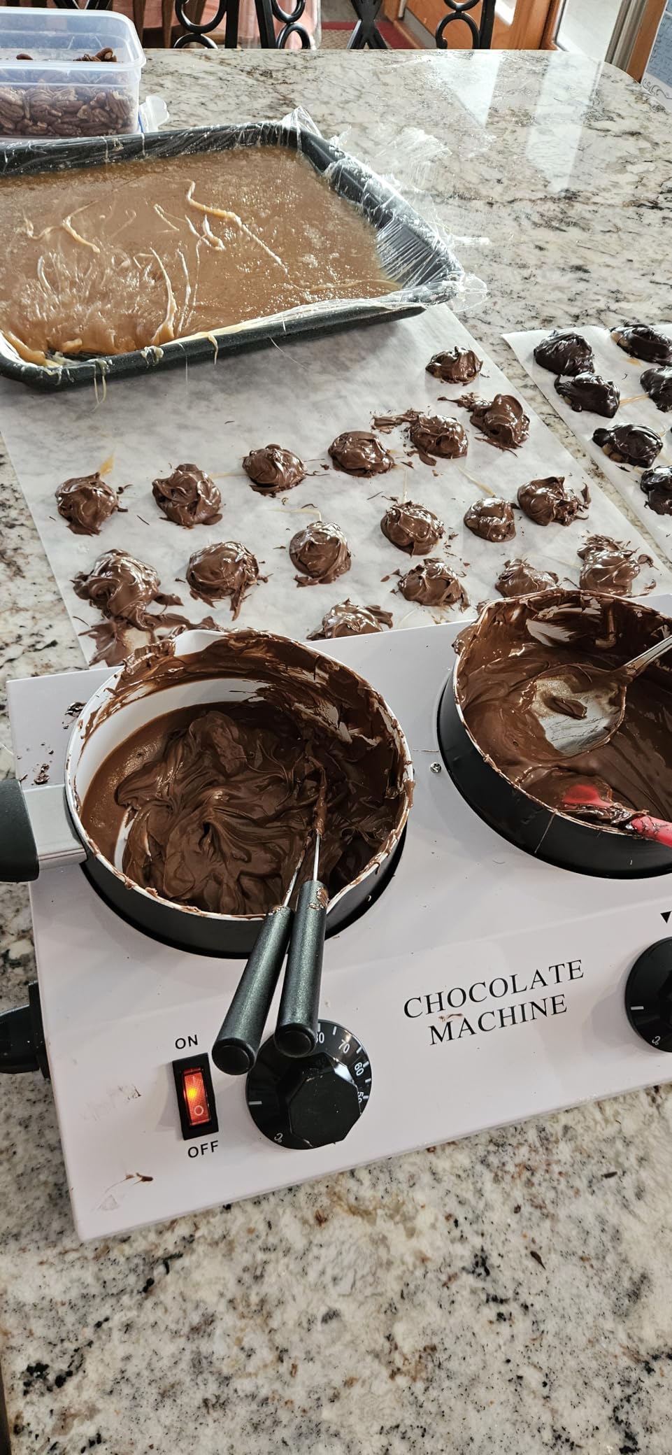2026 Upgrade Chocolate Melting Pot, 1L Chocolate Melting Machine with Candy Dipping Tools, Electric Chocolate Tempering Machine customer photo 1