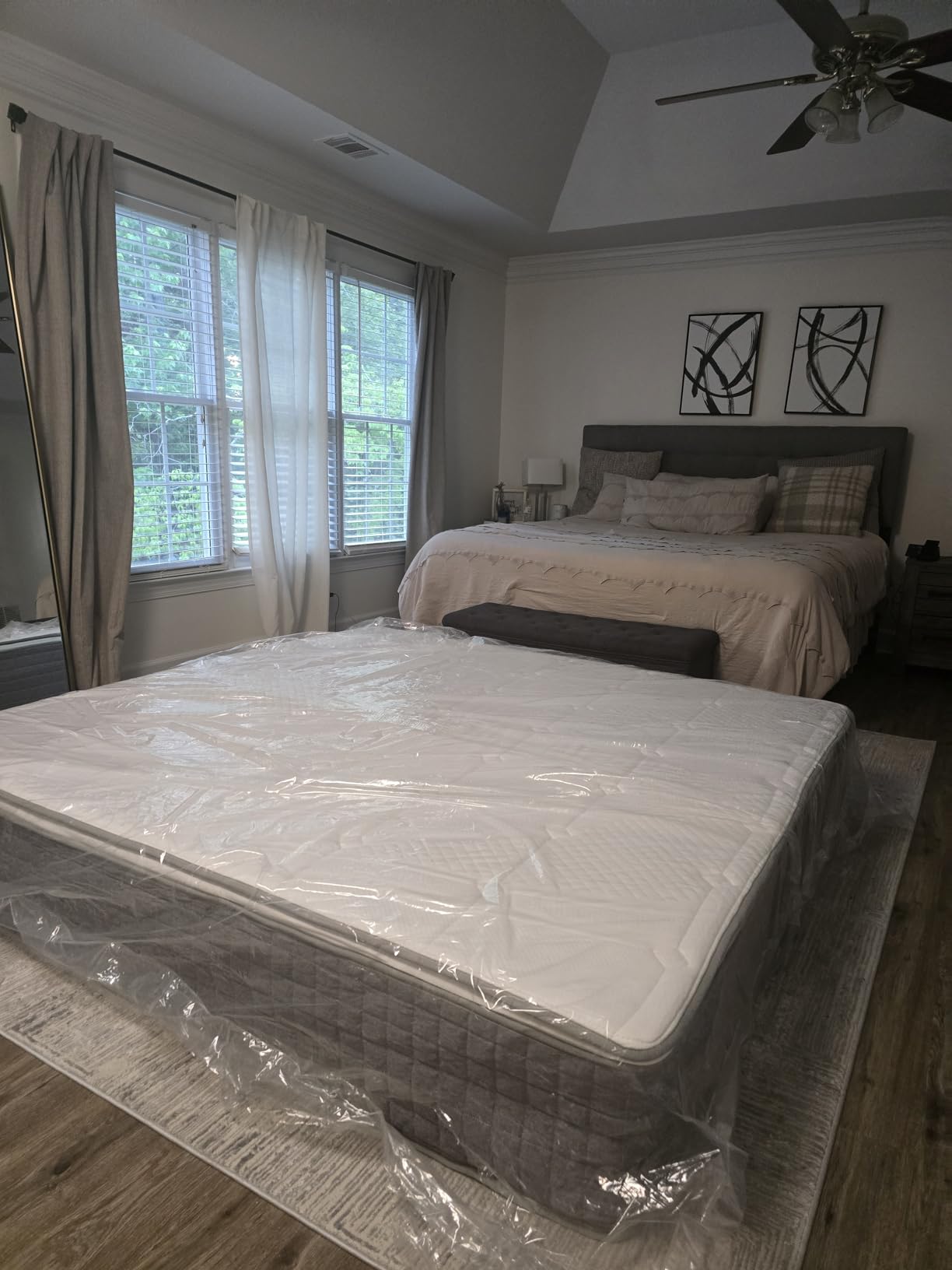 Novilla 14 Inch King Mattress,King Size Hybrid Mattress with Cool-Touch Nylon Cover,Gel Memory Foam & Pocketed Coils for Spinal Alignment Support & Pressure-Free Relaxation CertiPUR-US Certified customer photo 1