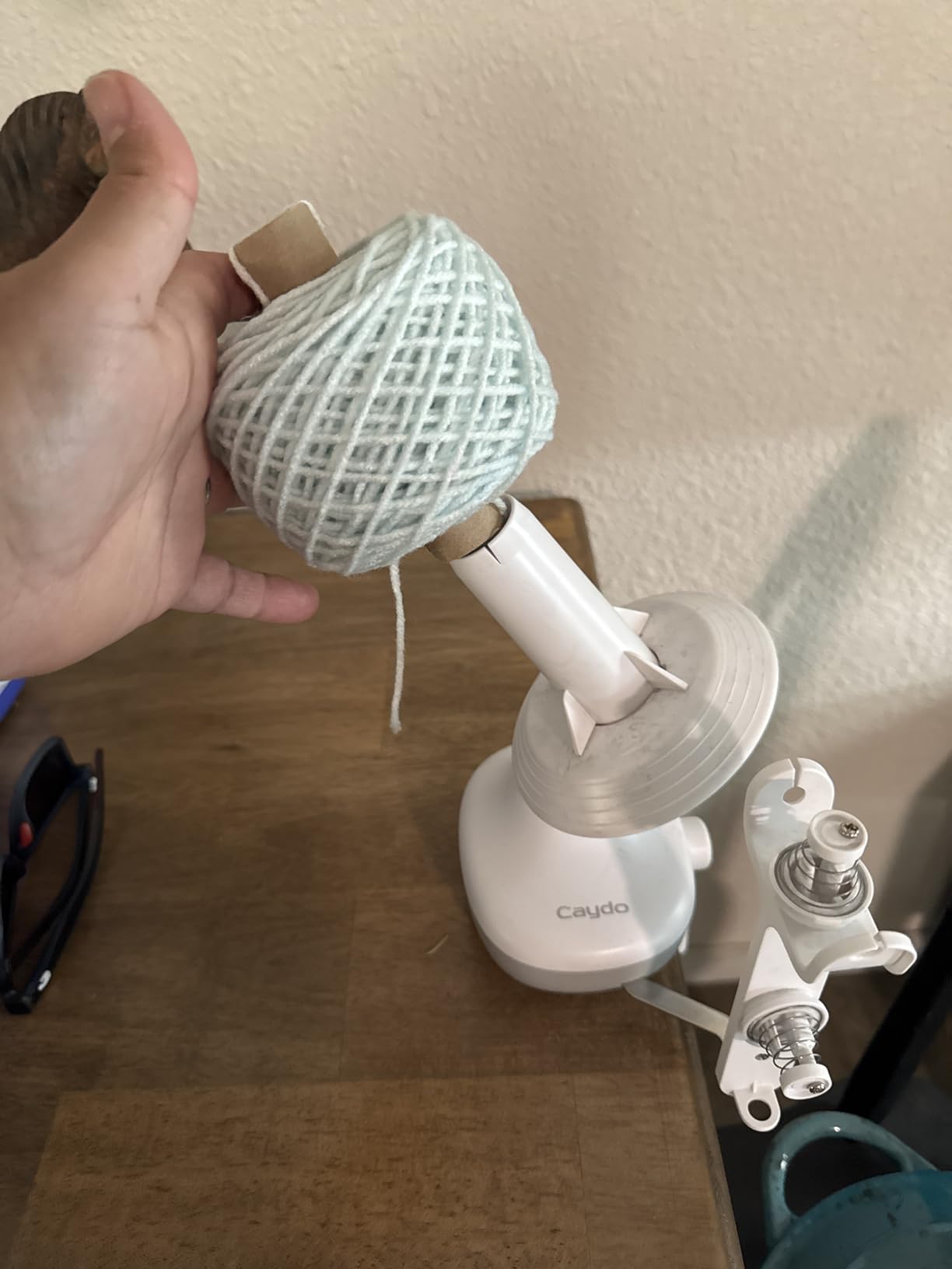 Caydo A1 Electric Yarn Winder, Automatic Yarn Cake Winder with Dual Tension Spring Stepless Speed, Compact 7oz Portable (White) customer photo 1