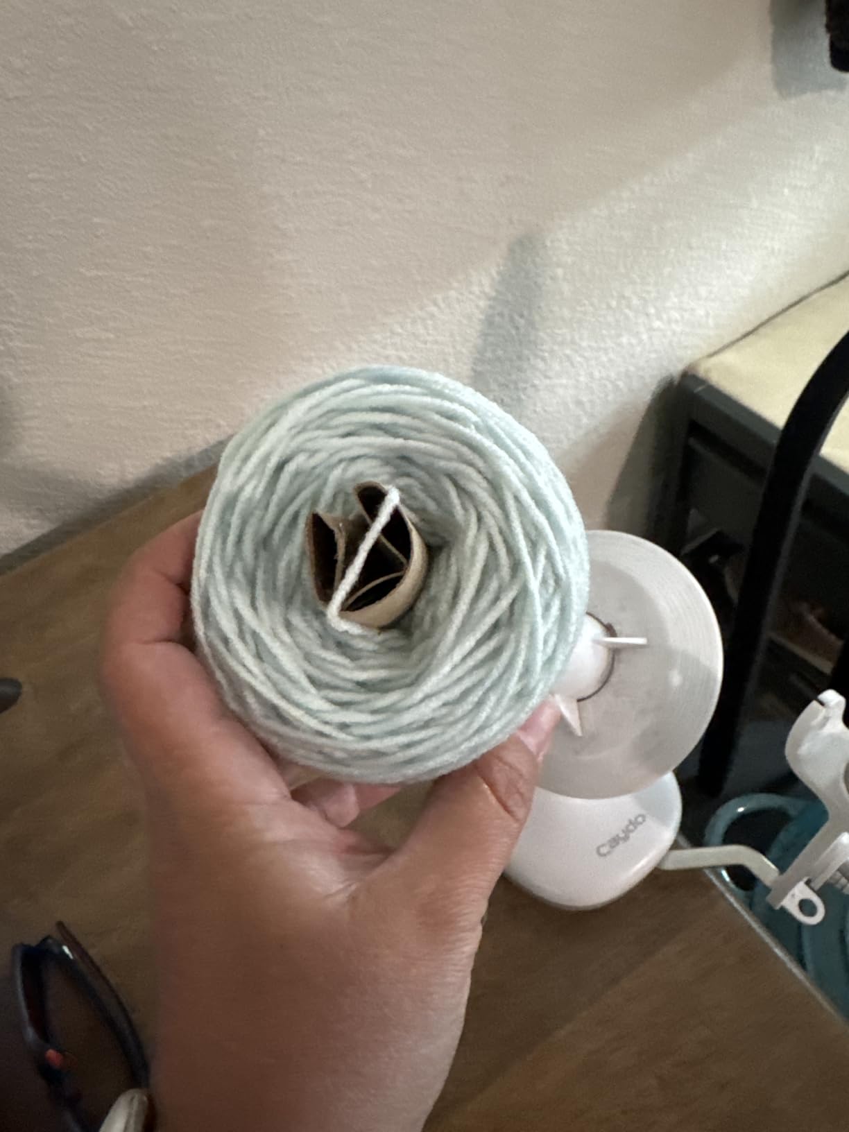 Caydo A1 Electric Yarn Winder, Automatic Yarn Cake Winder with Dual Tension Spring Stepless Speed, Compact 7oz Portable (White) customer photo 2