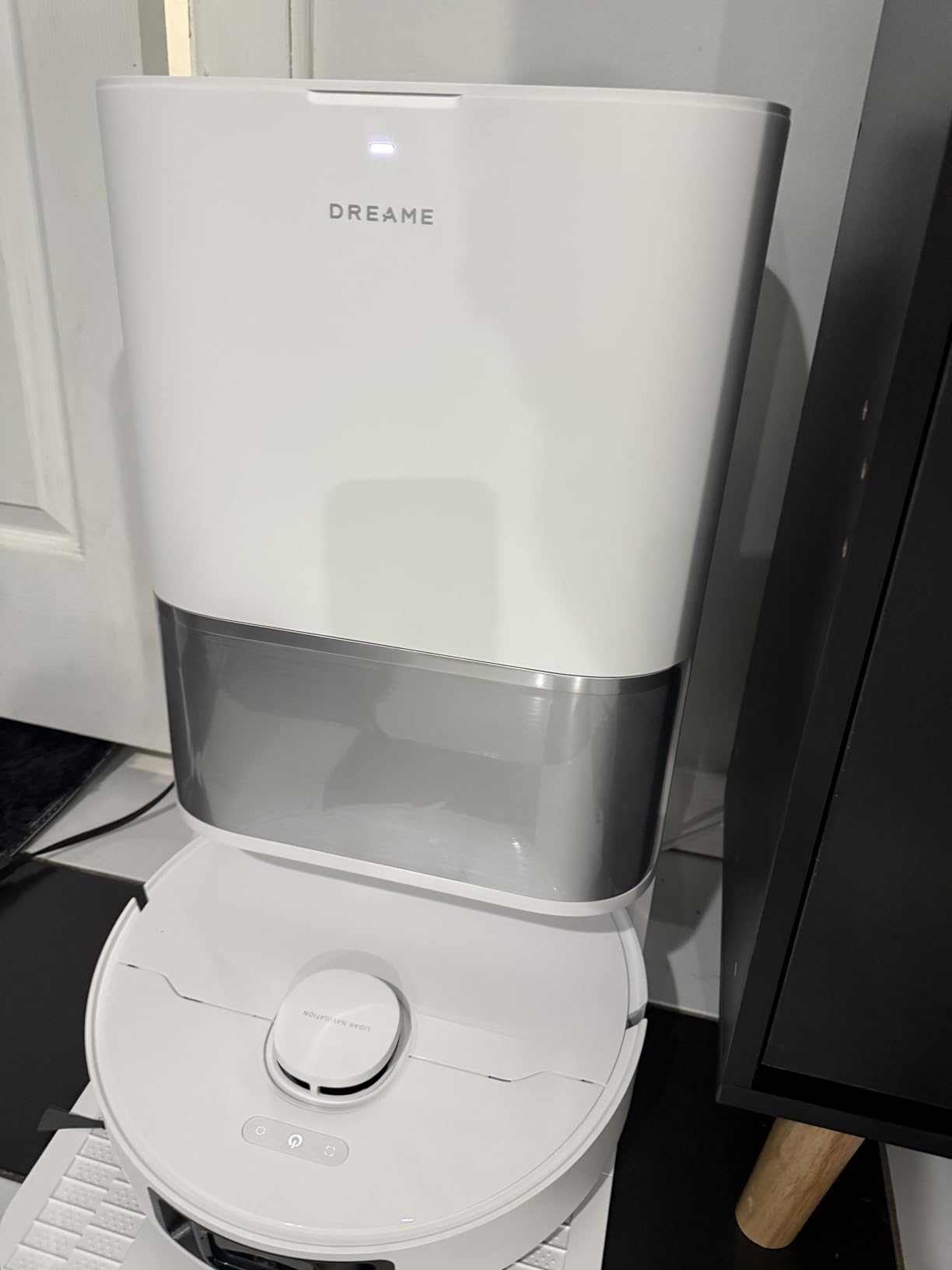 DREAME L40 Ultra Gen 2 Robot Vacuum and Mop with 25,000Pa Suction, Extendable Side Brush and Mop, All-in-One Self-Emptying & Cleaning Dock, Voice & App Control, White customer photo 2