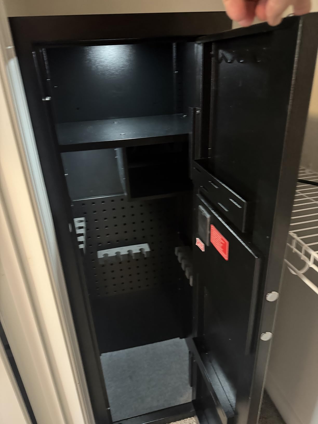 KAER Biometric Gun Safe Rifle,Gun Safes for Rifles and Pistols Holds 14-15 Firearms with Adjustable Racks & Pistol Storage,Fingerprint Keypad Lock Gun Cabinet customer photo 2
