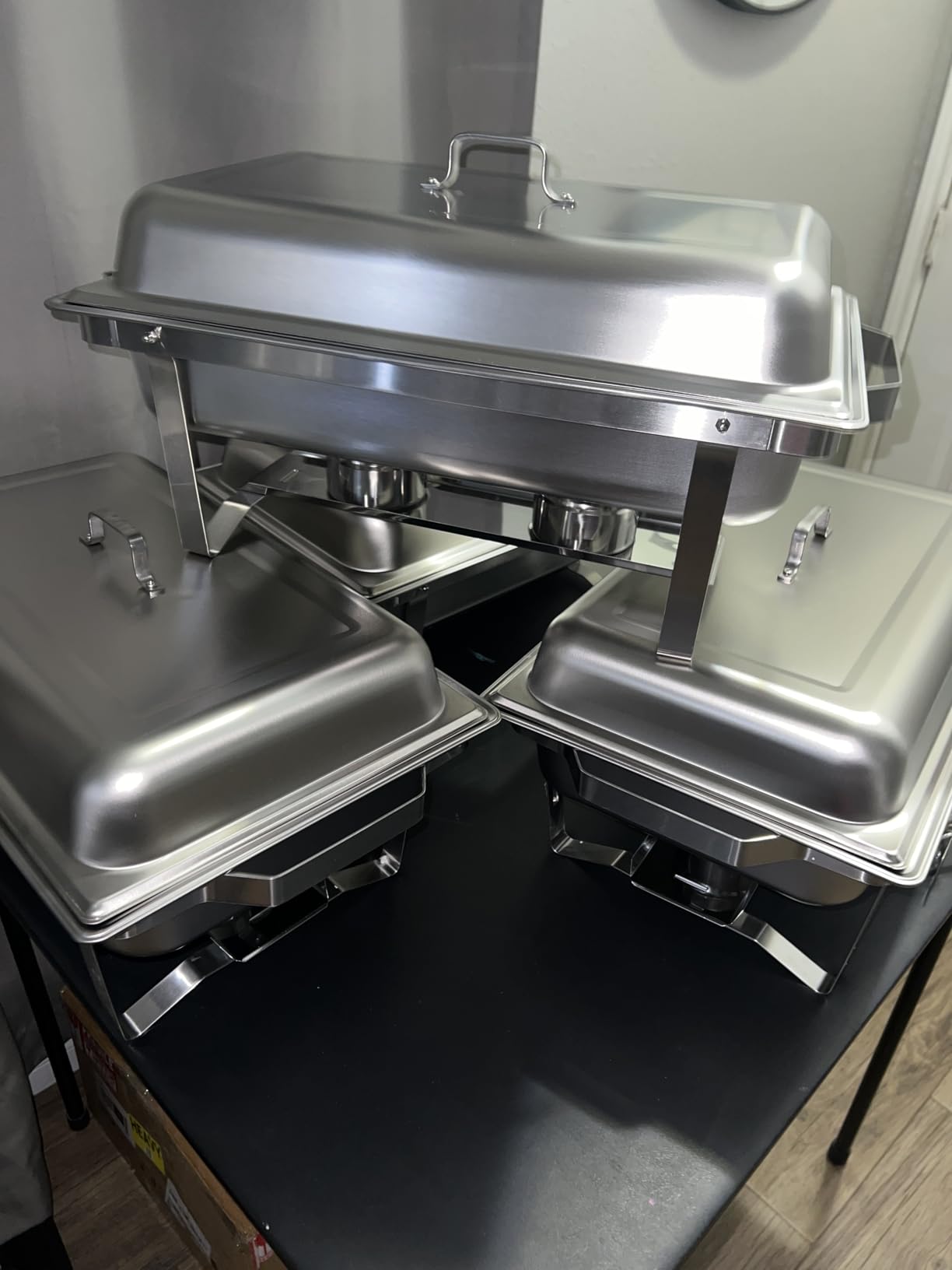 VEVOR Rectangle Chafing Dishes, 9 Qt 4 Pack Stainless Steel Chafing Dish, Food Warmer Chafer Complete Set with Hollow Handle, 2 Food Tongs, Lid, Canister Holder, Chafer Dishes for Banquet Wedding customer photo 1