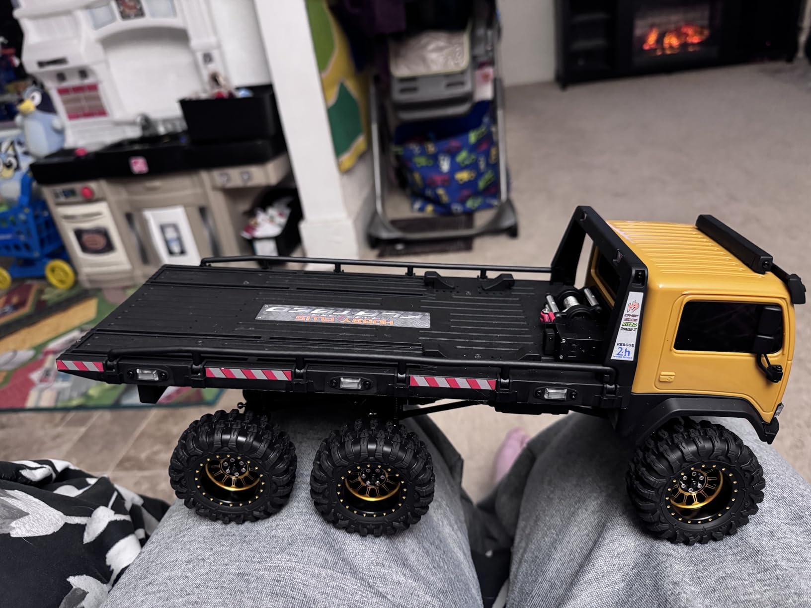 HOBBYPLUS Helidirect 1/18 RC Crawler CR18P Terranaut 8x8 RC Truck Remote Control Car w Full-Lock 8WD RTR Active All-Wheel Steering, 2-Speed Transmission, Recovery Winch, LED Lights (Gray) customer photo 2