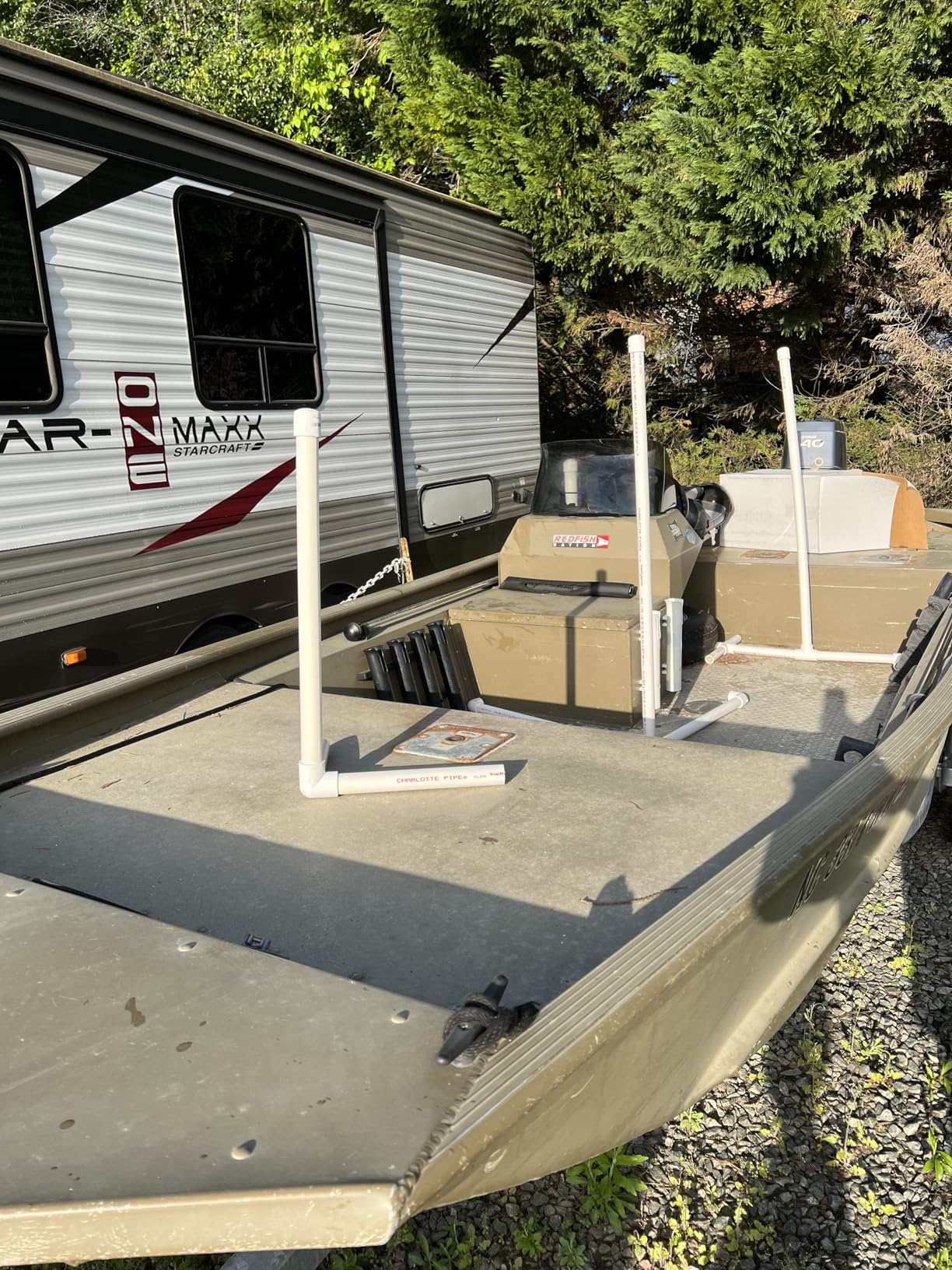 1200D Pontoon Boat Cover, Heavy Duty Marine Grade Waterproof Deck Boat Cover, 21-24 ft with 15 Windproof Straps customer photo 1