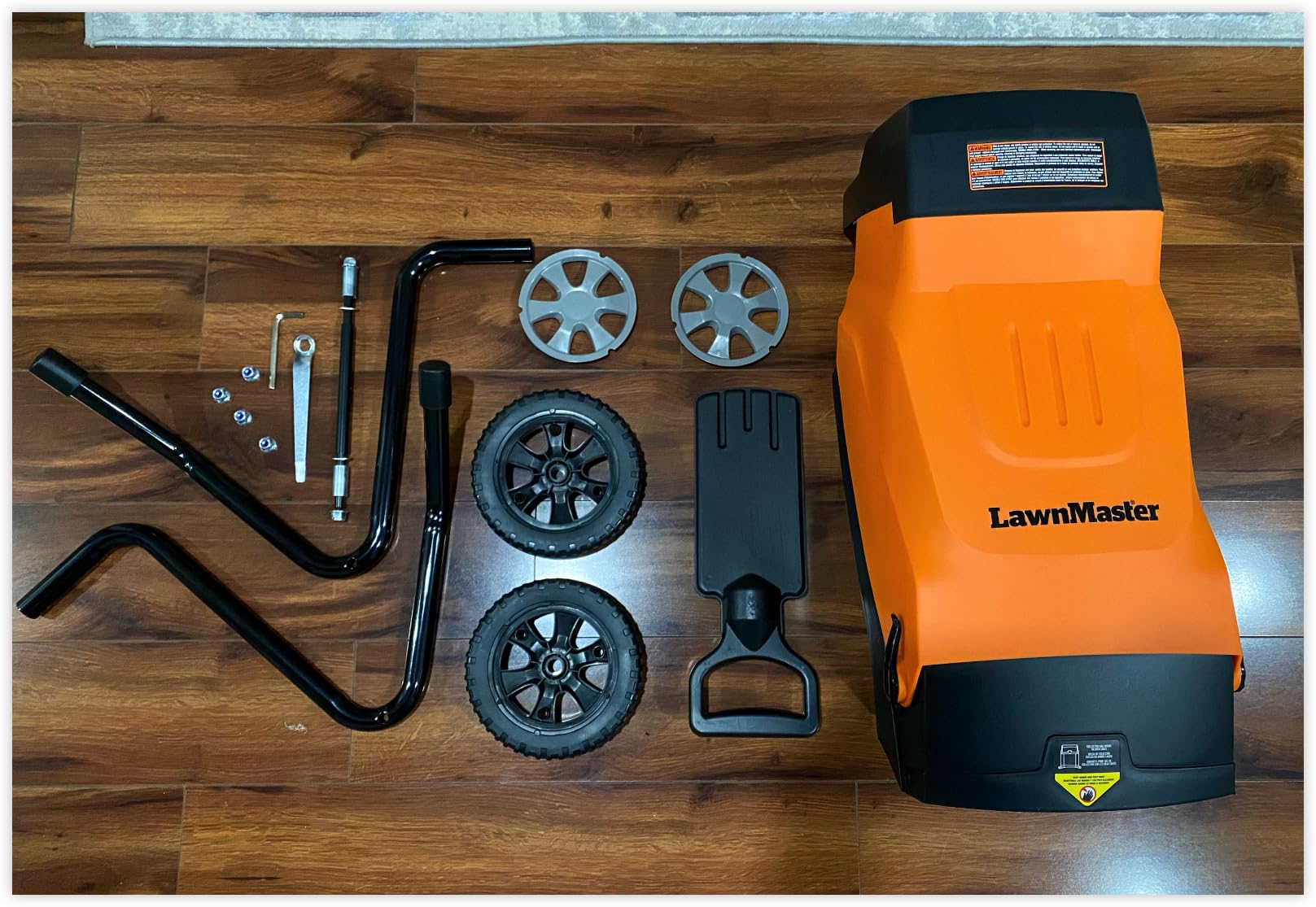 LawnMaster Wood Chipper, 15 Amp Electric Wood Chipper Shredder with Collection Bin, 1.8-Inch Cutting Diameter Max 16:1 Reduction-FD1504 customer photo 2