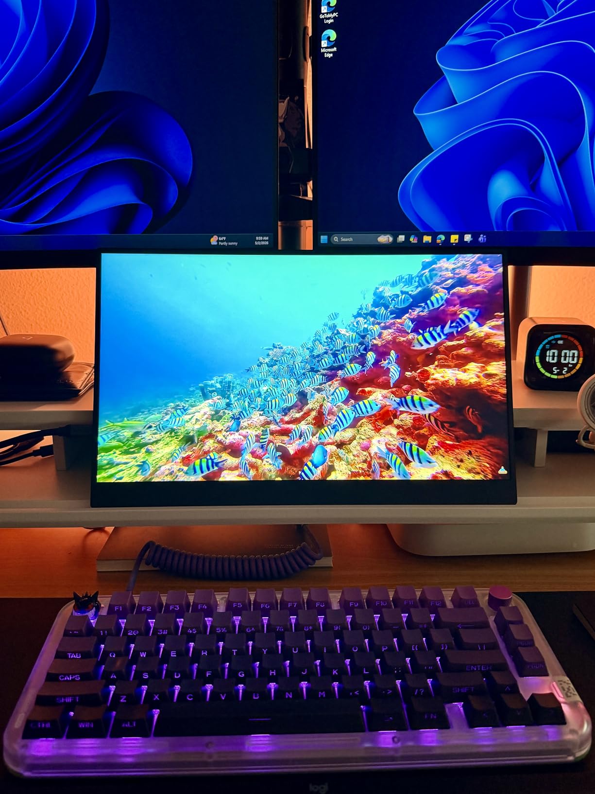 cocopar Portable Monitor 17.3 Inch 4K UHD 60Hz 150% sRGB Travel Monitor with Speaker HDMI USB-C Second Screen for Laptop MacBook Surface PC Xbox PS4/5, VESA Mountable, with Kickstand customer photo 1