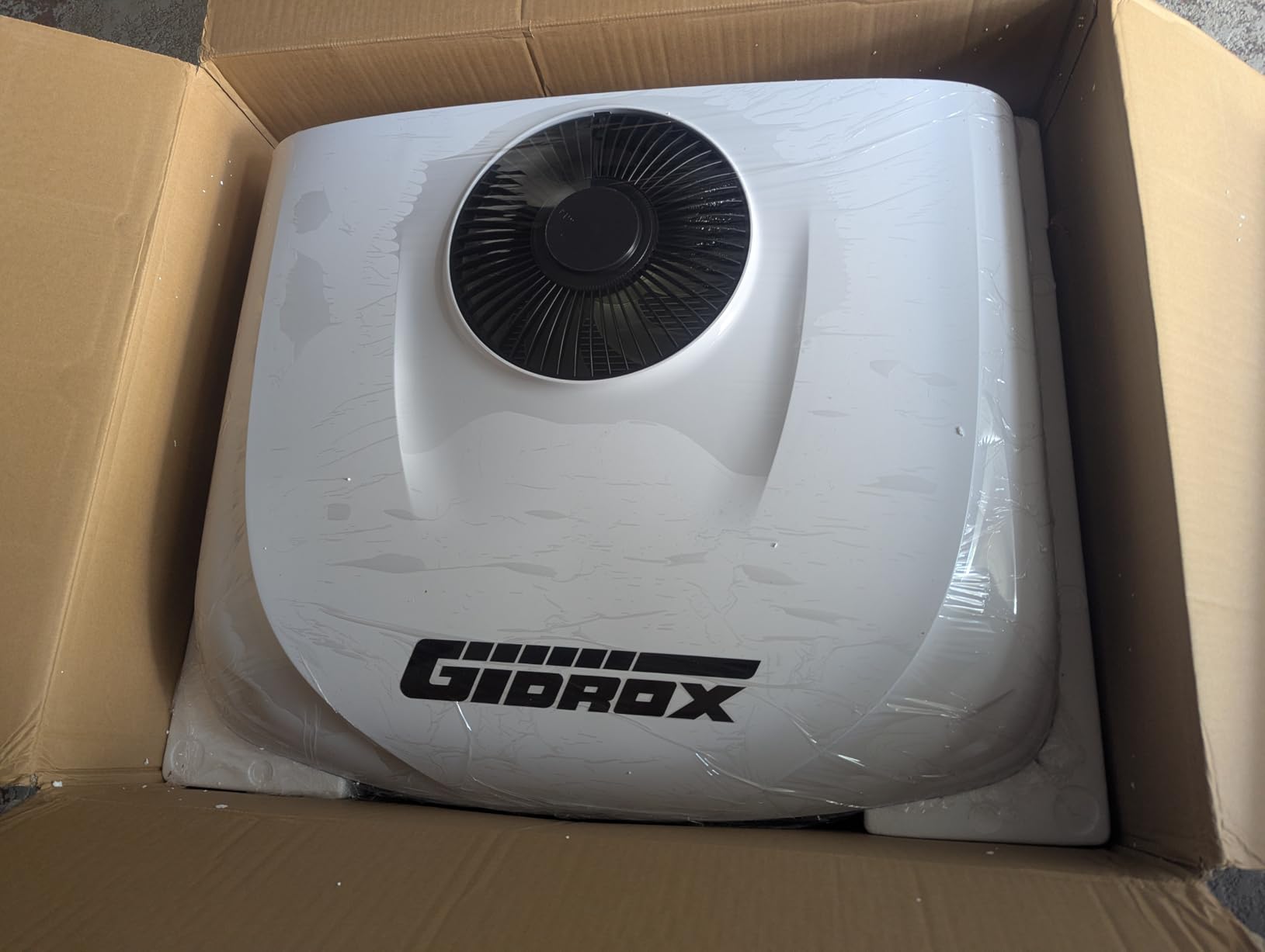10000 BTU 12V DC RV Air Conditioner with Heater - Battery Powered, Low Power Consumption, Ultra Quiet & Fast Cooling Rooftop AC Unit with APP Remote for Camper Van and Truck customer photo 1