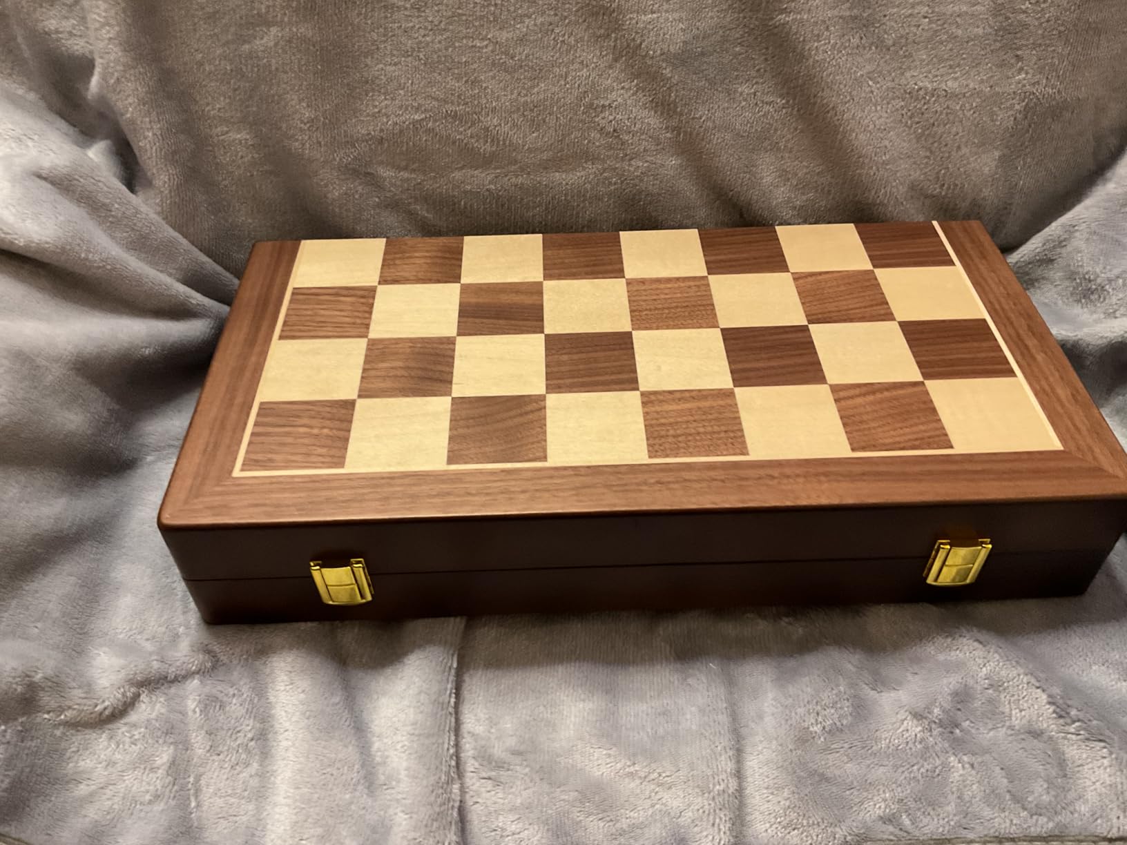 Large 17-Inch Wooden Chess Set - Folding Chess Board with Solid Wood Pieces, Oversized 3.5