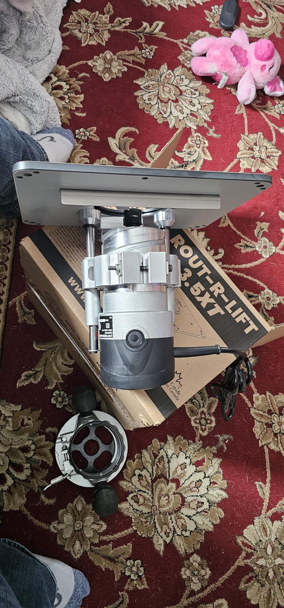 JessEm Rout-R-Lift 3.5XT Router Lift System - Heavy-Duty Aluminum with Phenolic Top Plate - Precision Height Adjustment - Easy Installation with Twist Lock Inserts and Above-The-Table Bit Changes customer photo 2