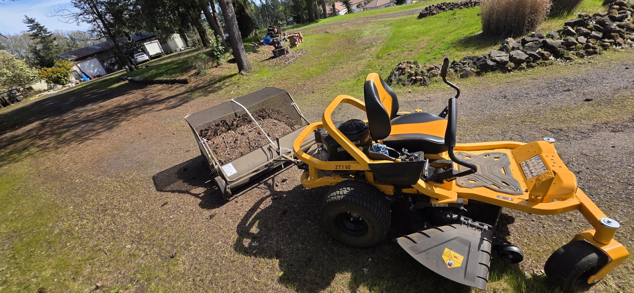 VEVOR Tow Behind Lawn Sweeper, 44 in Pull Behind Lawn Sweeper, 25 cu. ft Large Capacity Leaf & Grass Collector customer photo 1