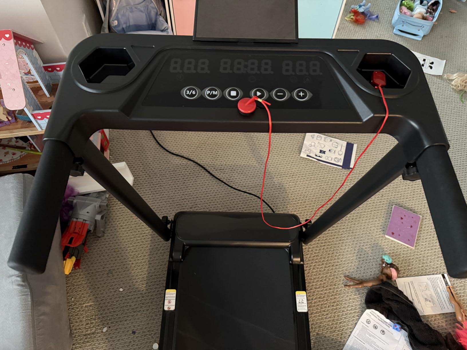 UMAY Fitness Treadmill with 20-Level 20% Auto Incline, Treadmills for Home Auto Folding with Pulse Sensors, 400 LBS Capacity, 4.0HP Quiet Brushless, Max 8.0 MPH customer photo 2