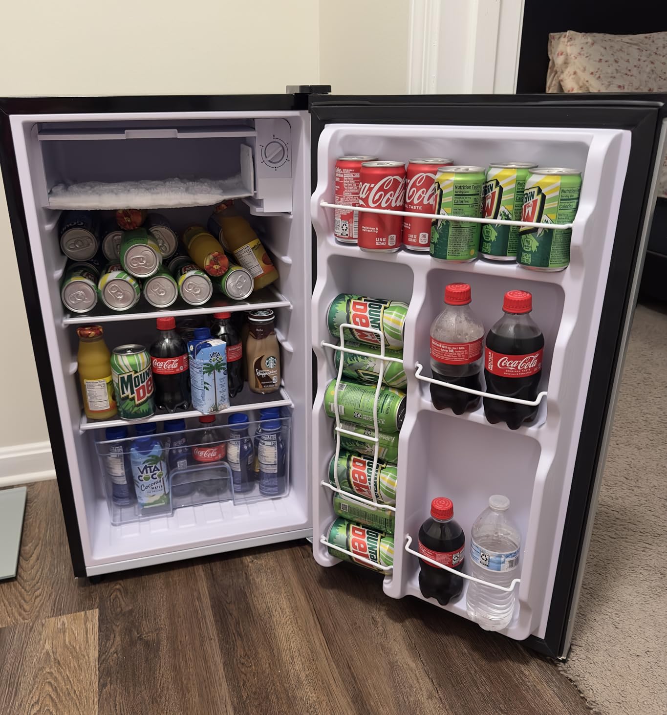 Sweetcrispy 3.2 Cu.Ft Mini Fridge with Freezer, 2 Door Small Refrigerator with Adjustable Thermostat Energy-efficient Low Noise, Compact Fridge for Bedroom, Office, Dorm, Black customer photo 2