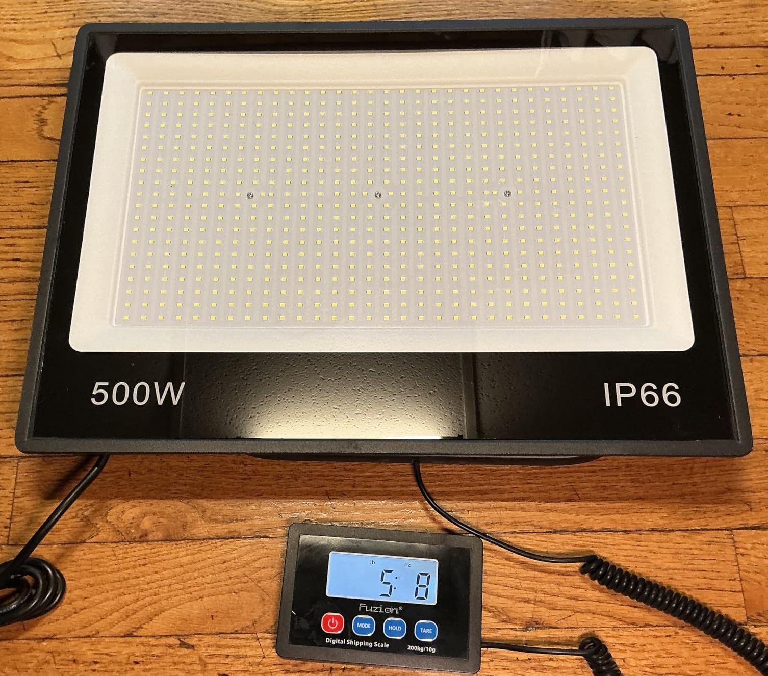 XXBSAZ 500W LED Flood Light 75000LM, Commercial Outdoor Stadium Light, IP66 Waterproof, High Mast Parking Lot Lighting, 5000K Daylight, AC85-277V customer photo 1