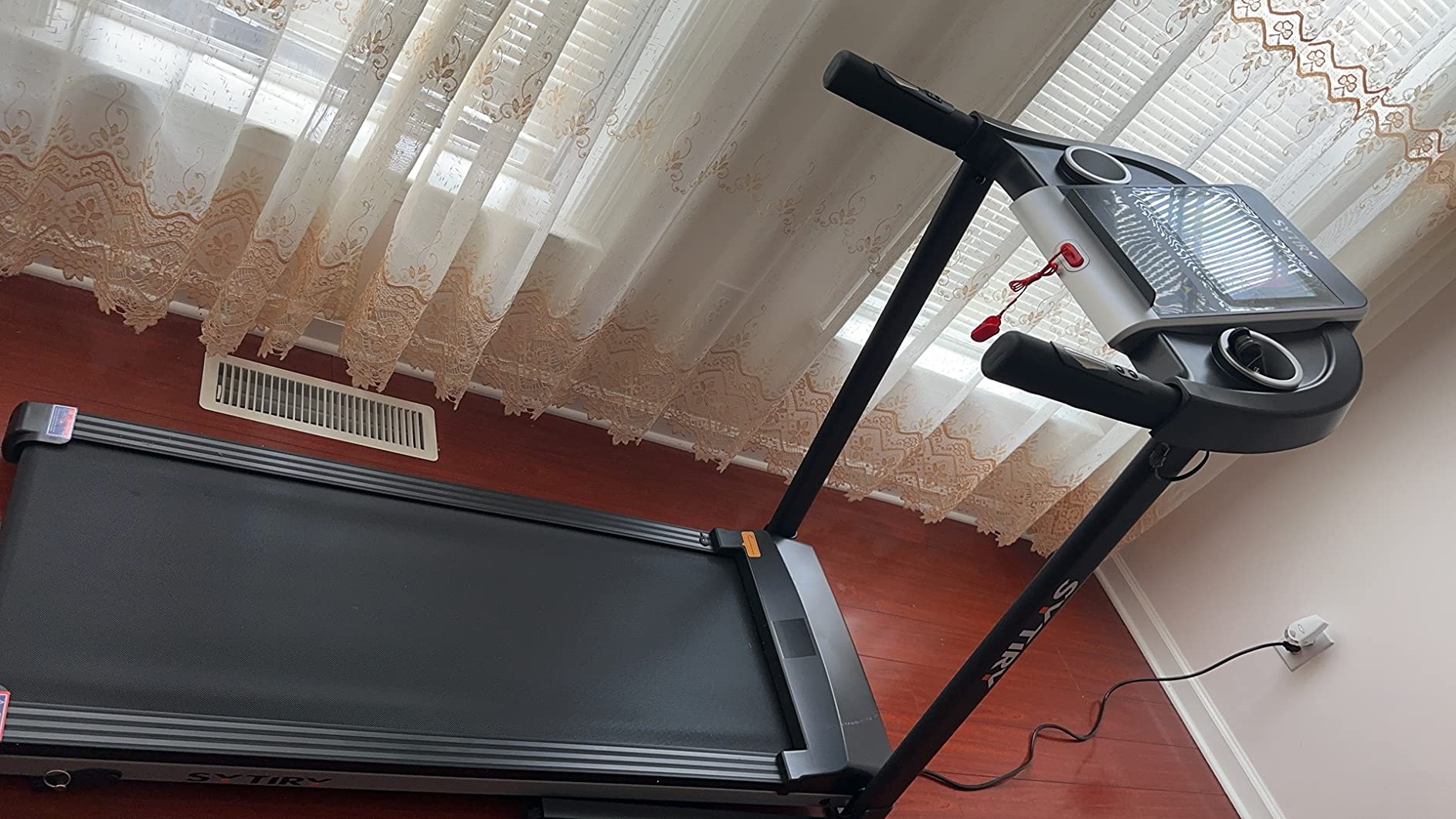 Treadmills for Home with TV Screen and WiFi,Smart Foldable Treadmill Machine,3D Virtual Sports Scene,HiFi Speakers,Popular APP for Social Networking,Video,and Search,Walking Pad Treadmill customer photo 2