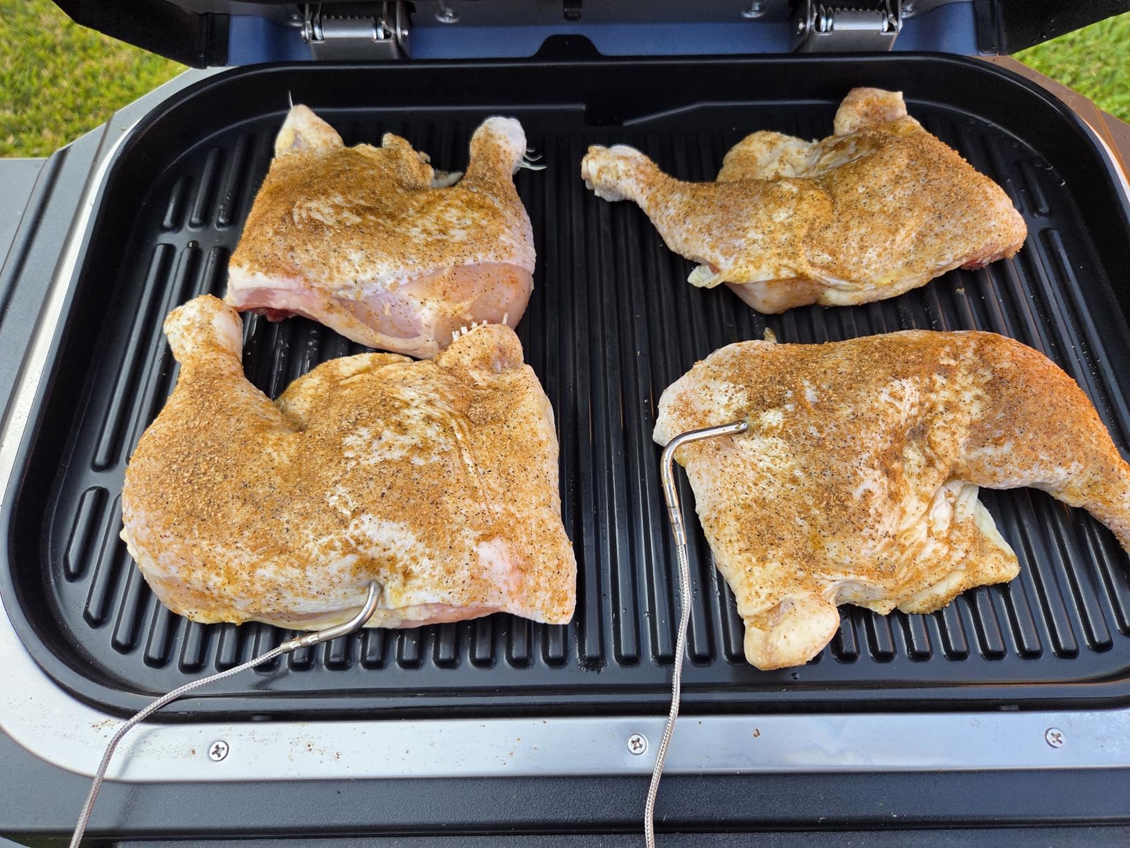 Ninja Woodfire Pro Connect XL Outdoor Grill & Smoker | Bluetooth, App Enabled | 7-in-1 Grill, BBQ Smoker, Outdoor Air Fryer | Woodfire Technology | Built-In Thermometer | Blue & Gold| OG951BL1 customer photo 1
