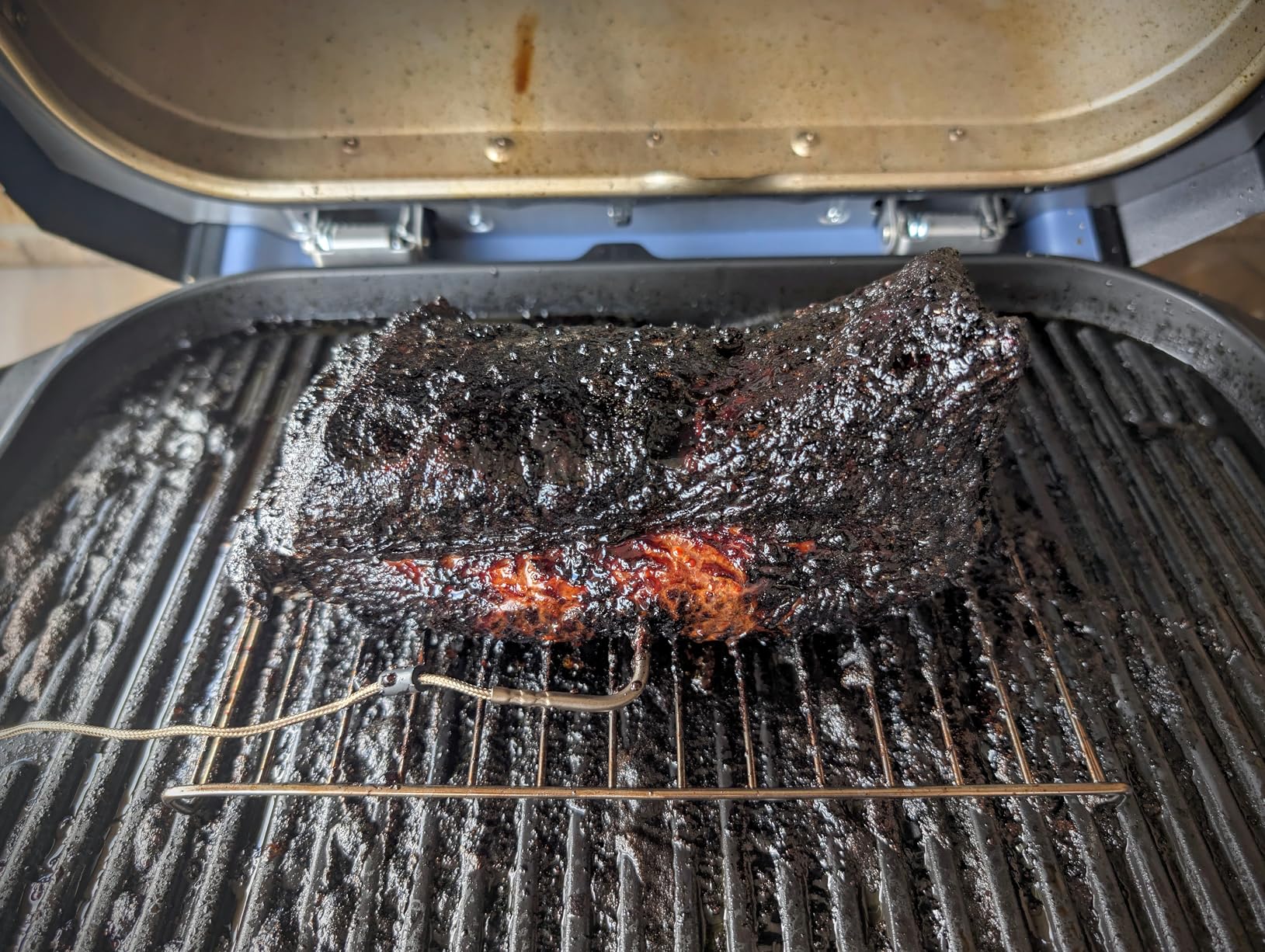 Ninja Woodfire Pro Connect XL Outdoor Grill & Smoker | Bluetooth, App Enabled | 7-in-1 Grill, BBQ Smoker, Outdoor Air Fryer | Woodfire Technology | Built-In Thermometer | Blue & Gold| OG951BL1 customer photo 2