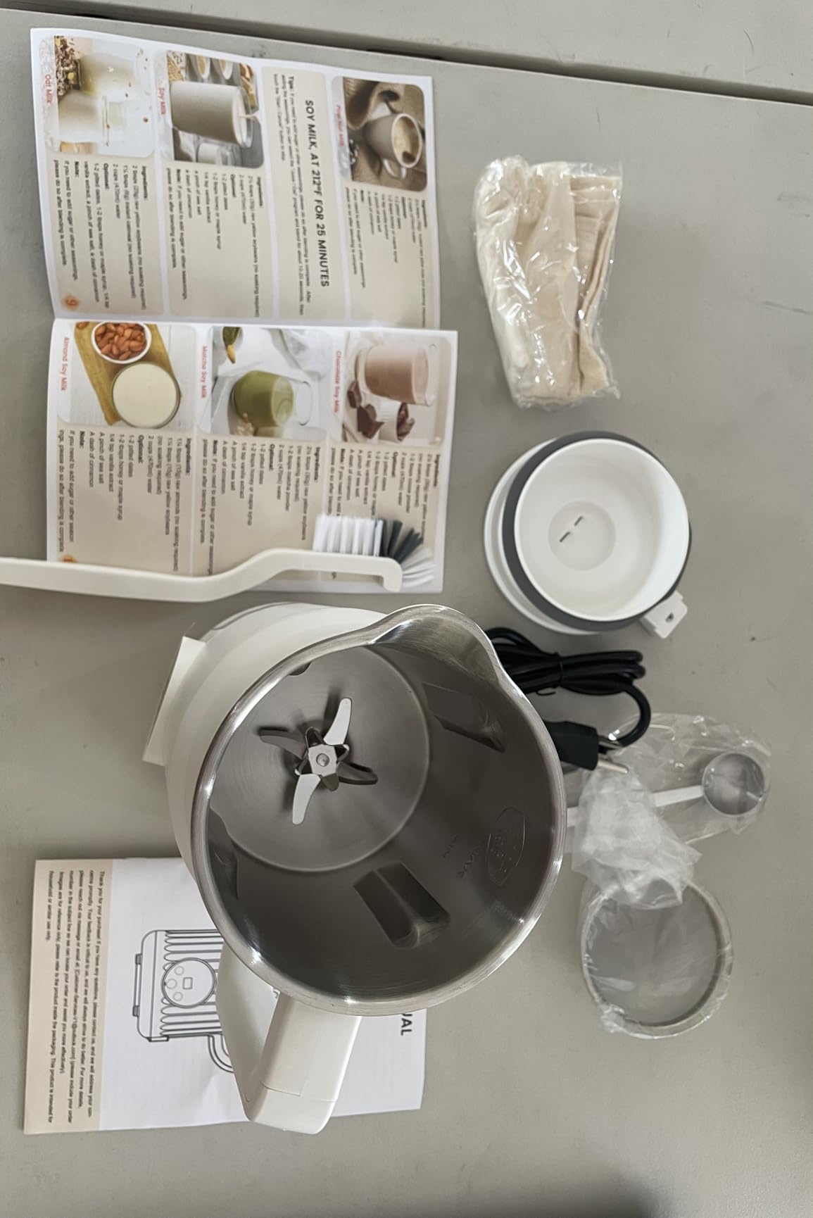 Nut Milk Maker Machine,10 in 1 Automatic Plant Based Milk Maker, 34oz Almond Milk Machine, 304 stainless steel with 12 Blades for Homemade Oat, Coconut, Chowder, Juice, Soy Milk Machine customer photo 1