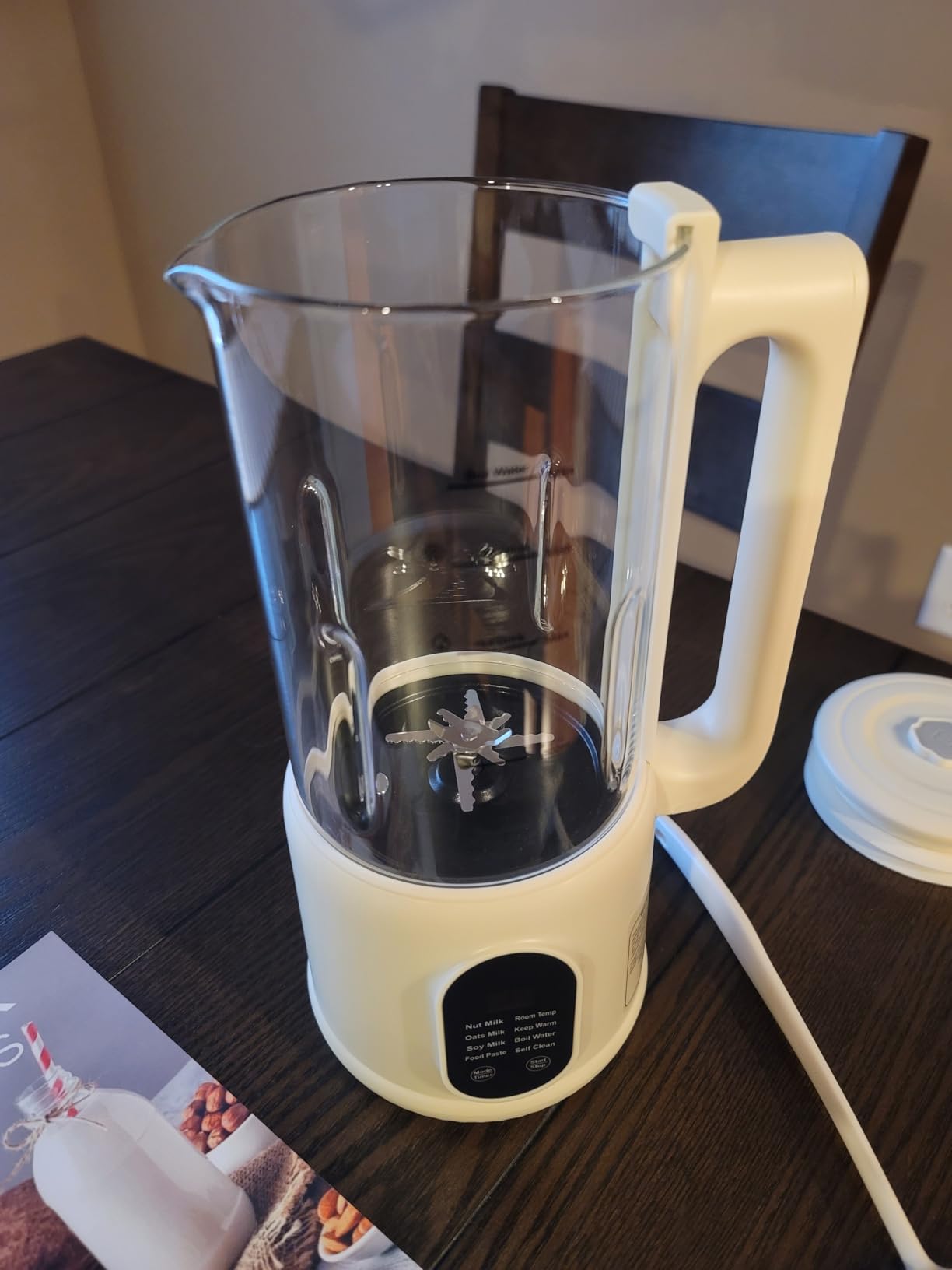 8 in1 Automatic Nut Milk Maker, 40oz Soybean Milk Machine, Homemade Almond, Oat, Soy, Plant-Based Milk and Non Dairy Beverages, 12 Hours Timer/Room Temp/Auto-Clean/Keep Warm/Boil/Low-Noise customer photo 1