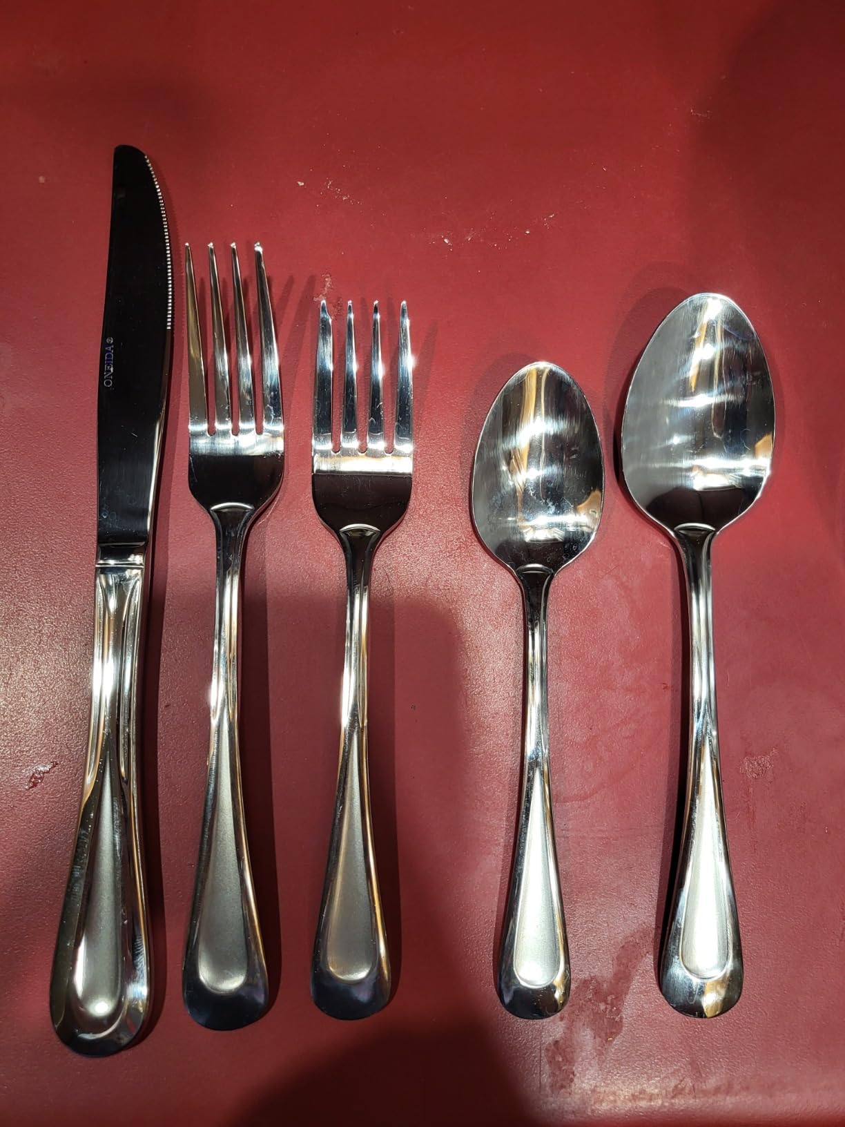 Oneida Silverware Set For 8, Satin Sand Dune 45-Piece Everyday Flatware Set with Serving Utensils, Service For 8, 18/0 Stainless Steel Silverware, Knives Spoons and Forks customer photo 2