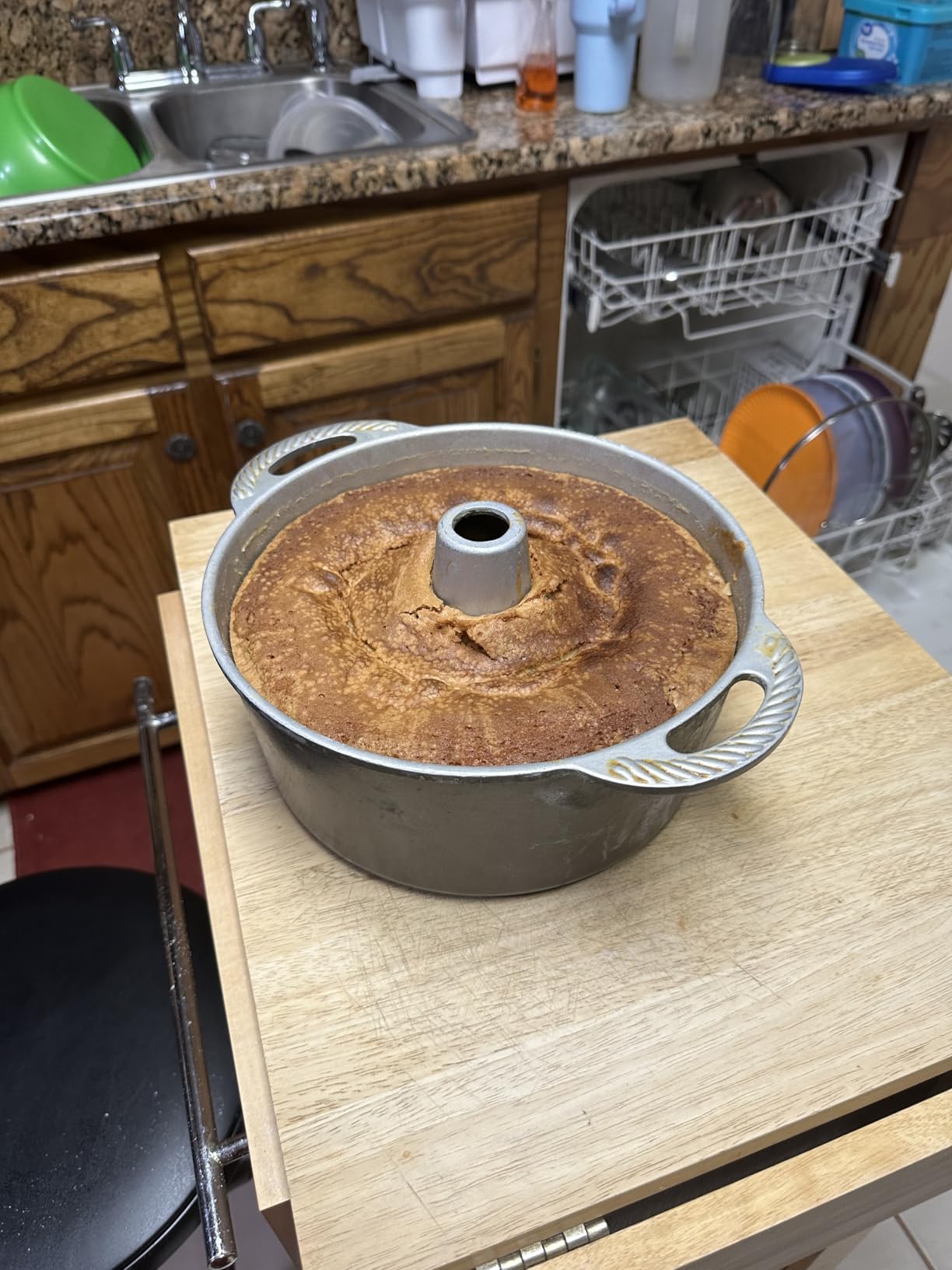 Nordic Ware Classic Cast Pound Cake, Nonstick 10 Inch One Piece Pan - Great for Angel Food, Coffee Cake, 18 Cup - Graphite customer photo 2