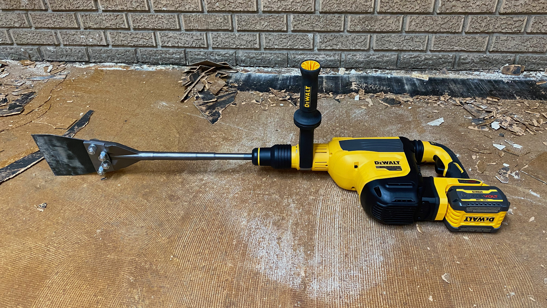 BOSCH HS1918 6 In. x 25 In. SDS-max Hammer Steel Floor Scraper customer photo 1
