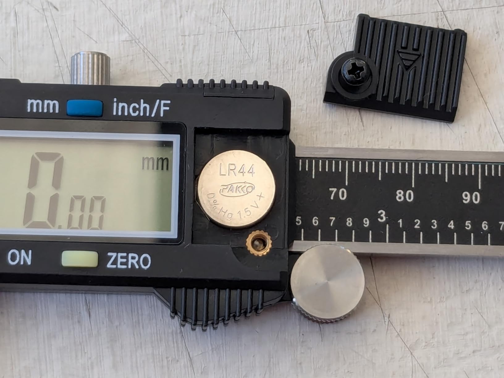 NEIKO 01407A Electronic Digital Caliper Measuring Tool, 0 - 6 Inches Stainless Steel Construction with Large LCD Screen Quick Change Button for Inch Fraction Millimeter Conversions customer photo 2
