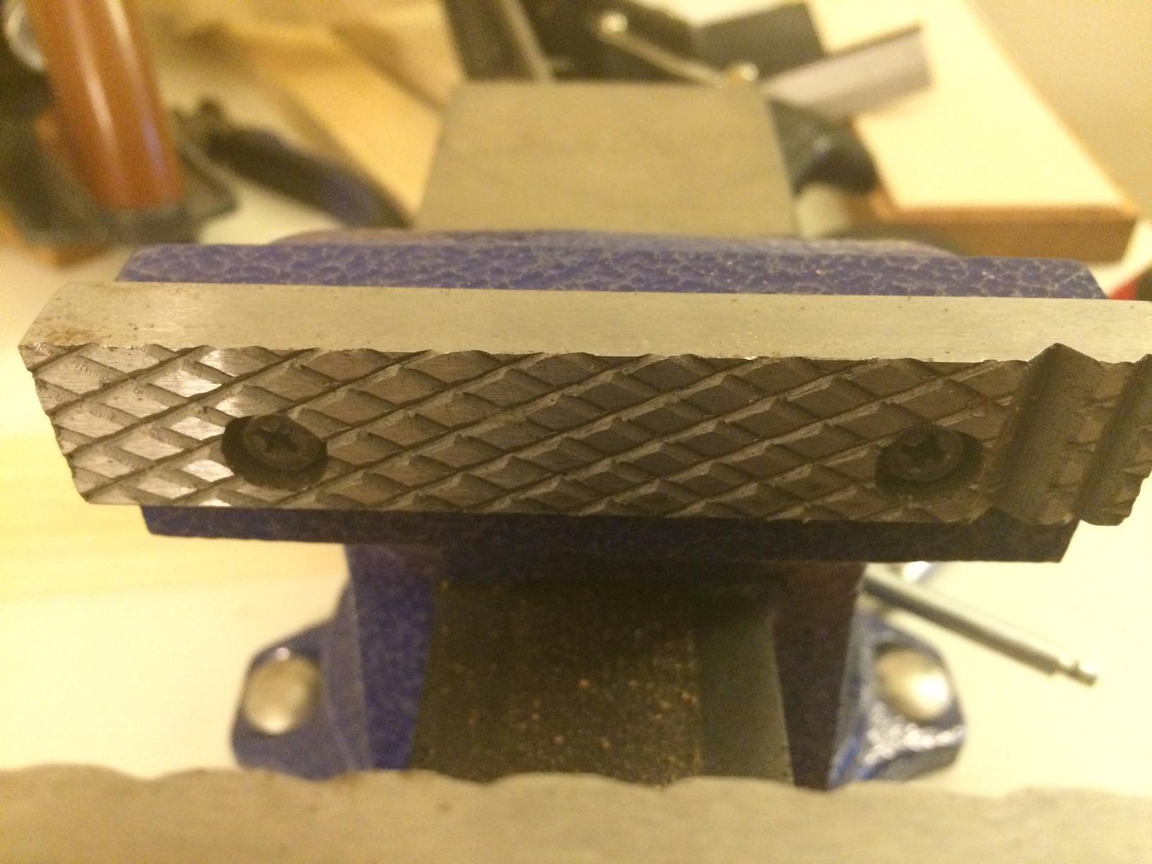Wilton General Purpose Bench Vise, 6 Inch Jaw Width, 5 Inch Max Jaw Opening, 3 Inch Throat (11106) customer photo 1