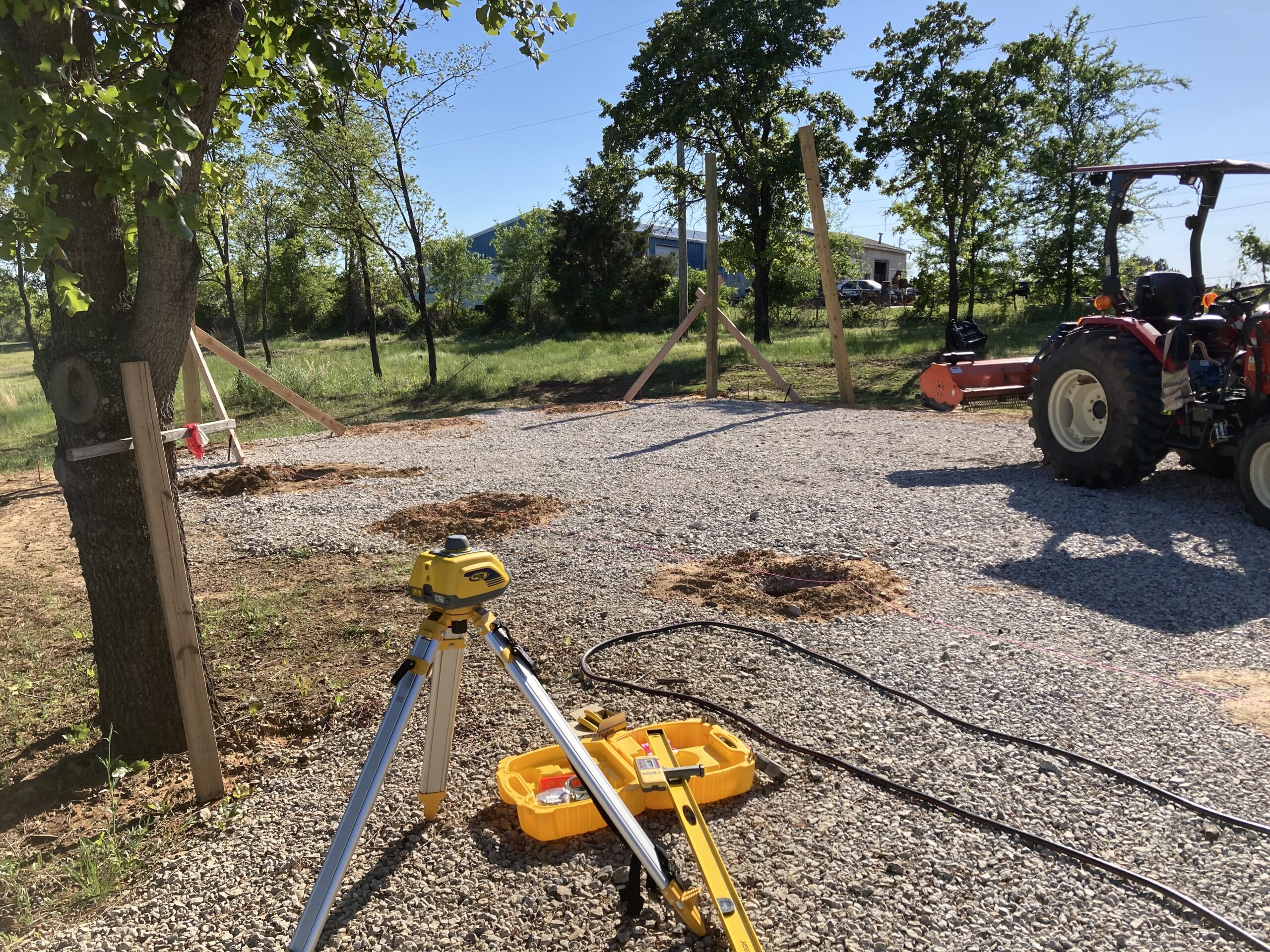 Spectra Precision LL100N-2 Laser Level Kit with HR320 Receiver and Clamp, 15' Grade Rod (Inches), Tripod, and System Case, Yellow customer photo 2