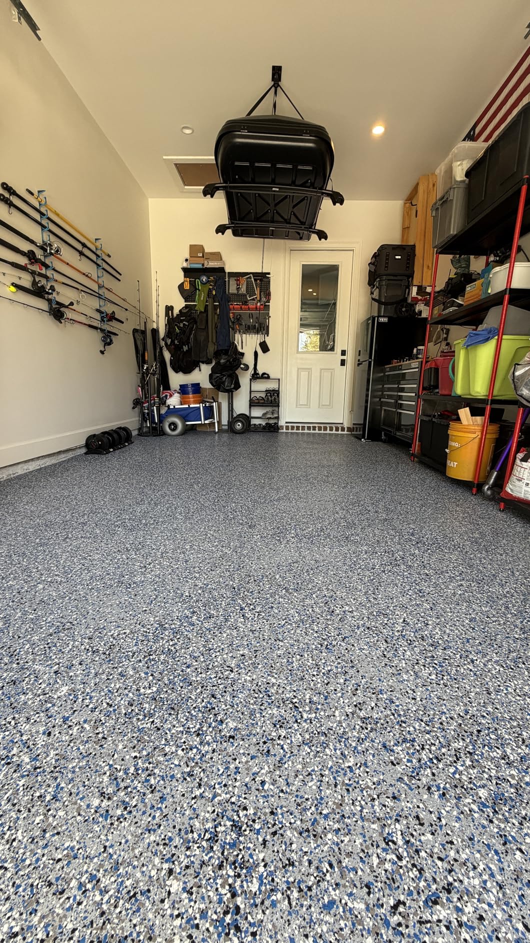 Rust-Oleum EpoxyShield Gloss Gray Garage Floor Coating Kit | Epoxy Garage Floor System, Hot Tire And Chemical Resistant, Professional Finish, 1 Car customer photo 2