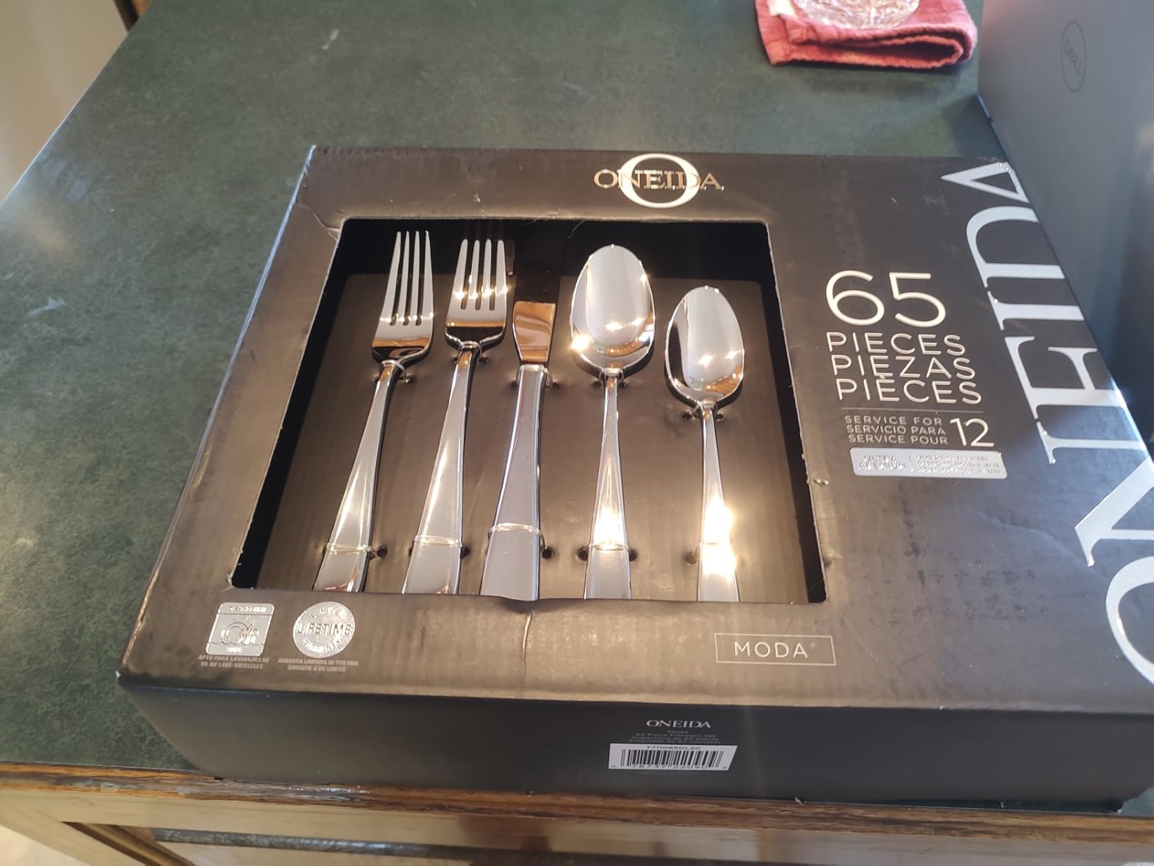 Oneida Silverware Set For 12, Moda 65-Piece Fine Flatware Set with Serving Utensils, Service For 12, 18/10 Stainless Steel, Dishwasher Safe For home, Knives Spoons and Forks Set customer photo 2