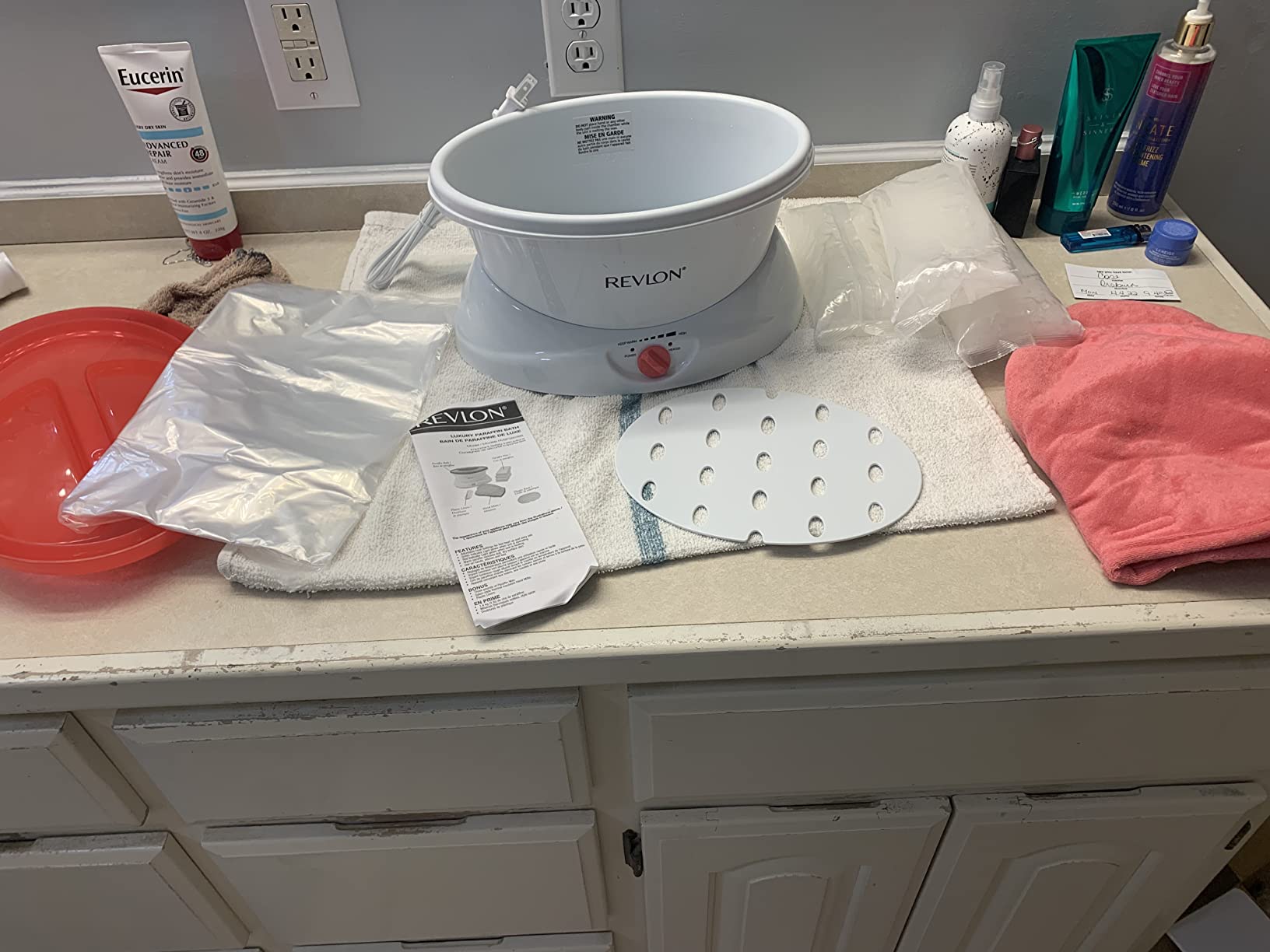 Revlon Luxury Paraffin Bath for Soft Hands, Elbows & Feet, White & Pink customer photo 1