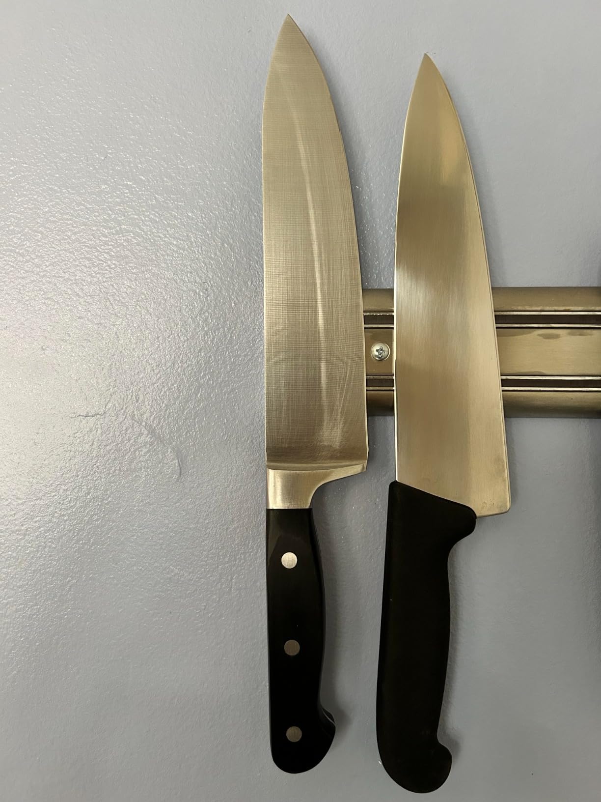 Victorinox Fibrox Pro Chef's Knife, 8 Inch - Swiss Army Kitchen Knife customer photo 1