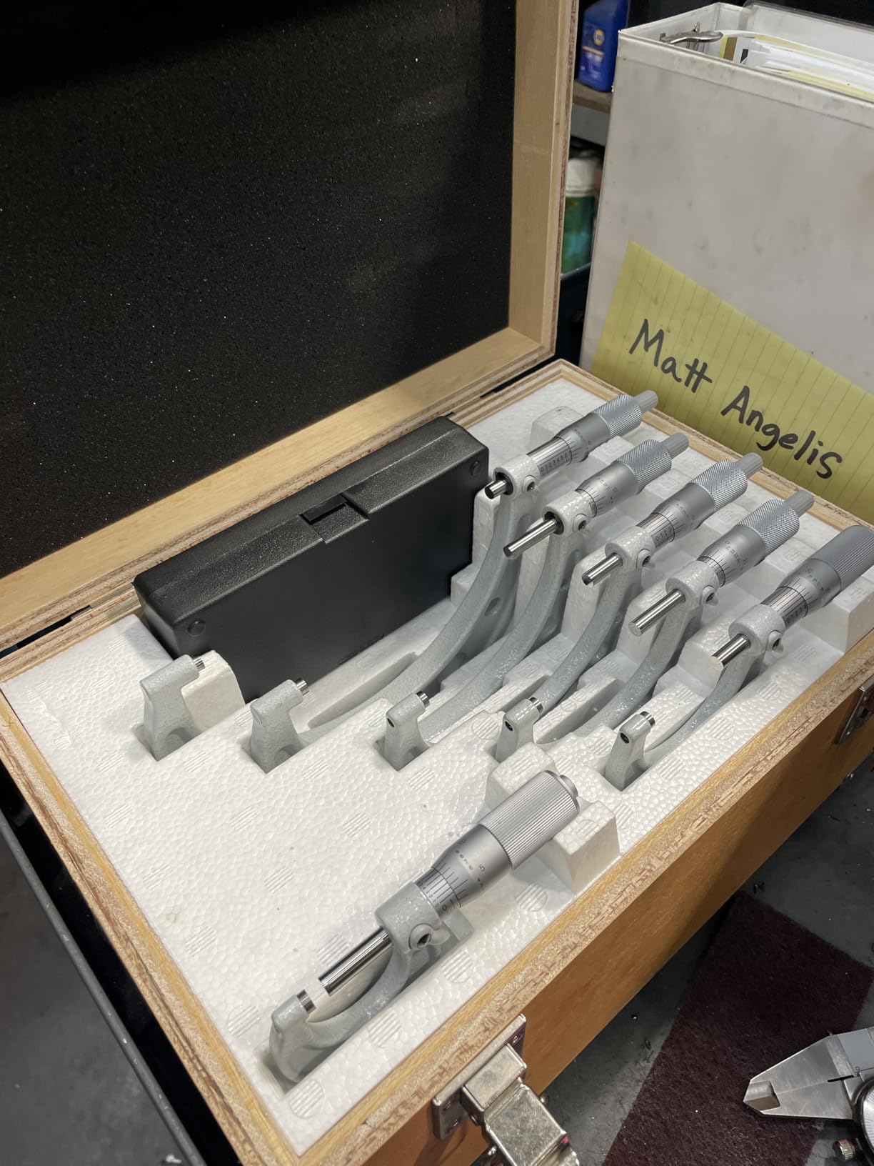 Mitutoyo 103-907-40 Outside Micrometer Set with Standards, 0-6
