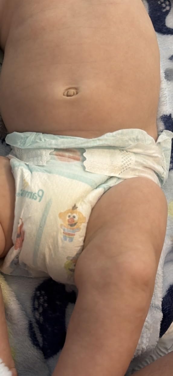 Pampers Diapers - Baby Dry - Size 4, 92 Count, Absorbent Disposable Infant Diaper (Packaging May Vary) customer photo 1