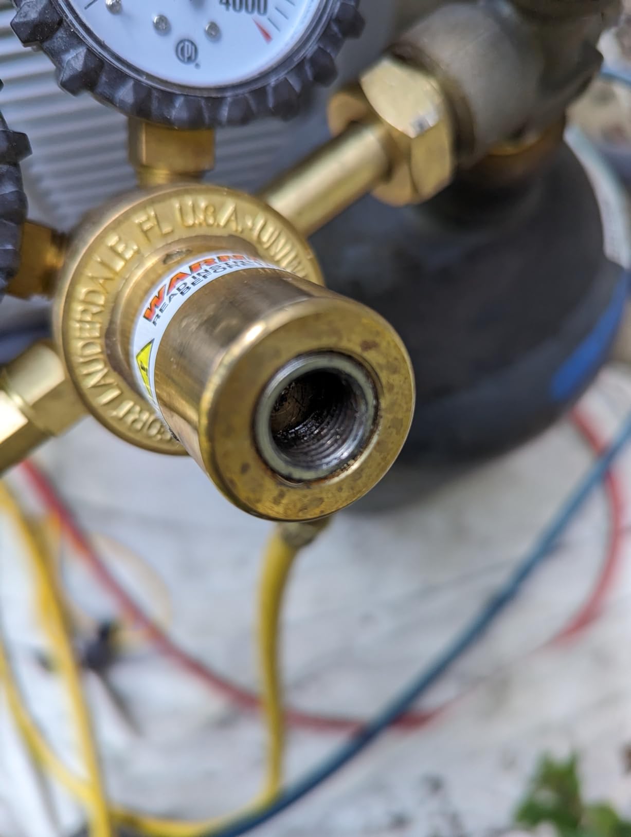 Uniweld RHP800 Nitrogen Regulator with 0-800 psi Delivery Pressure, 2