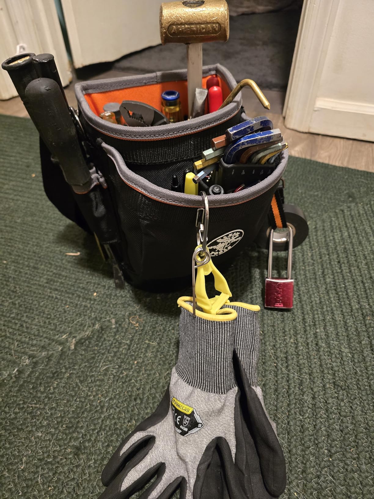 Klein Tools 55419SP-14 Tool Bag with Shoulder Strap Has 14 Pockets for Tool Storage, Can Fit Long Screwdrivers customer photo 2