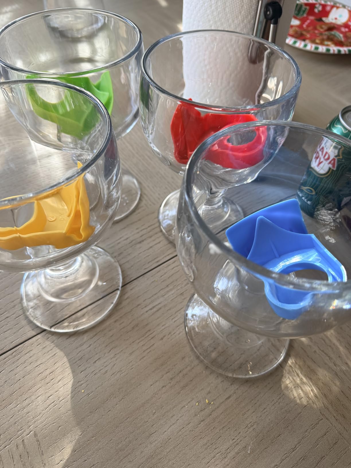Chefcaptain Margarita Glass Schooner- 21.5 Oz Set of 4 Extra Large Goblet With Clips ZERO LEAD Crystal Style Shrimp Cocktail, Coronaritas, Margaritas Set Of 4 With 4 Color Clips customer photo 2