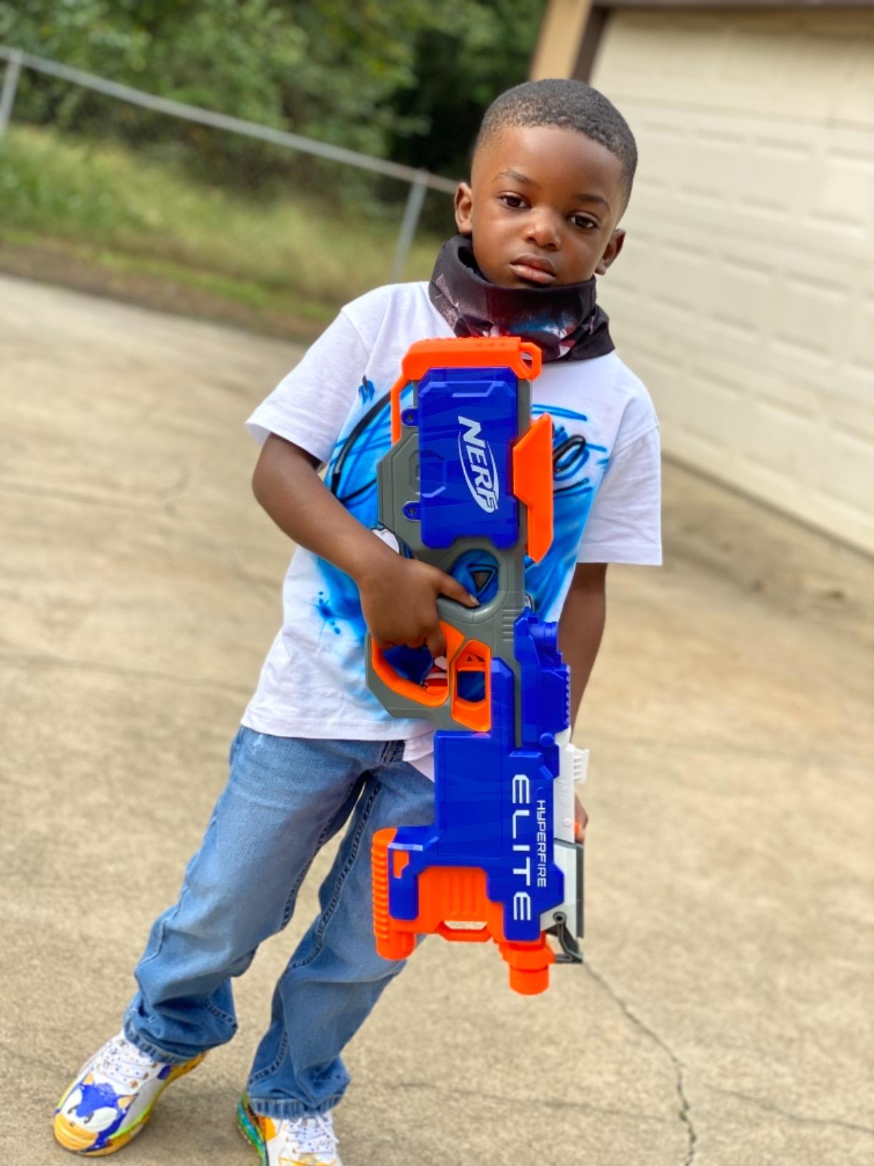 Nerf HyperFire Motorized Elite Blaster, 25-Dart Drum, Fires Up to 5 Darts Per Second, Includes 25 Official Elite Darts (Amazon Exclusive) customer photo 2