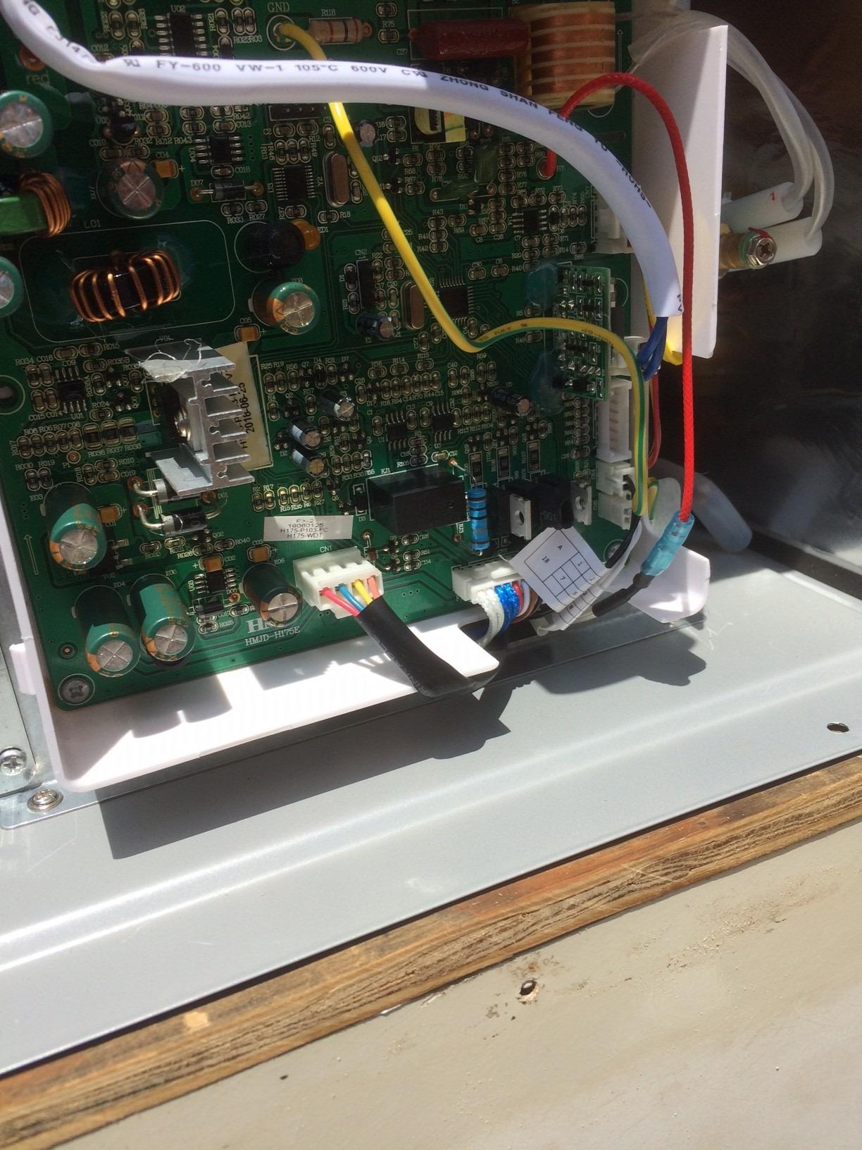 GIRARD Tankless RV Water Heater, 12V Power, 42,000 BTUs, Quiet Operation, Onboard Microprocessor, Digital User Control Panel, Freeze Protection, Easy Installation - 2022107534 customer photo 2
