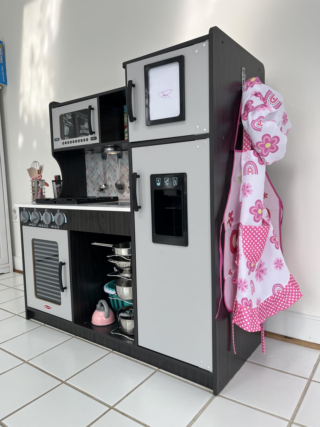 Melissa & Doug Chef's Wooden Pretend Play Kitchen for Kids with Ice Cube Dispenser - Charcoal Gray, Kids Kitchen Play Set, for Toddlers and Ages 3+ - FSC-Certified customer photo 2