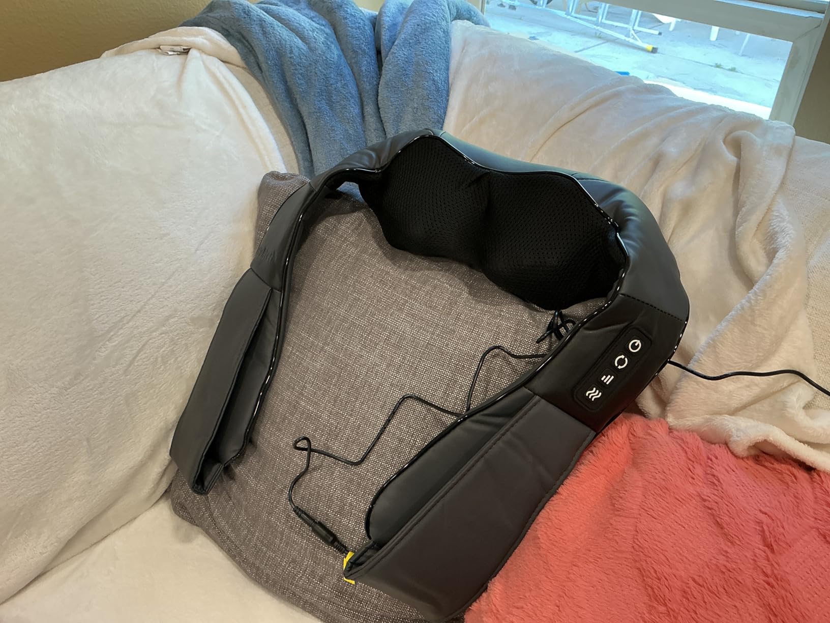 Nekteck Shiatsu Neck Massager with Heat for Pain Relief Deep Tissue, 2026 Upgraded 3D Back Shoulder Kneading Massage Pillow, Relaxation Gifts for Mom Dad Father's Day, Black (NOT Cordless) customer photo 2