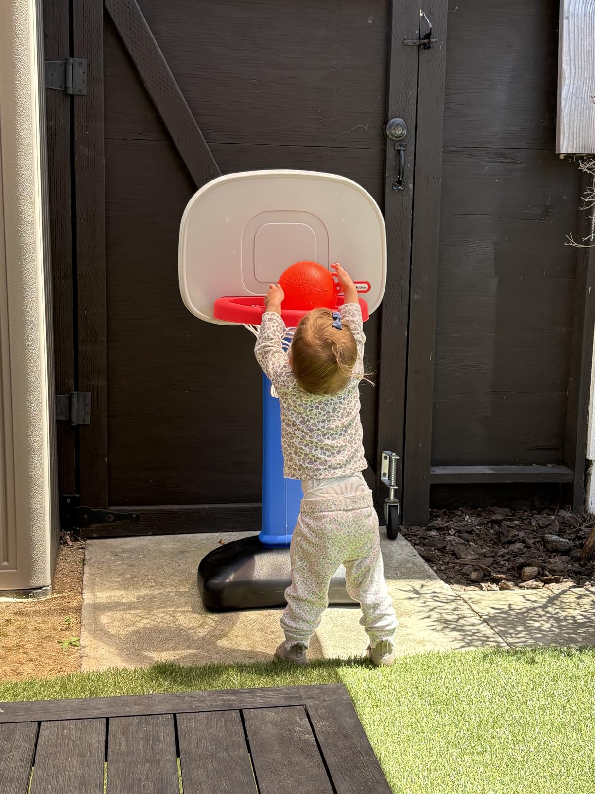 Little Tikes Easy Score Basketball Set, Blue, 3 Balls - Amazon Exclusive customer photo 1
