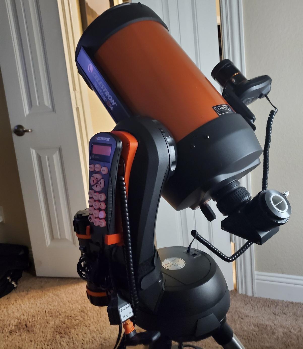Celestron PowerTank Lithium Iron Phosphate, 86.4 WH customer photo 2