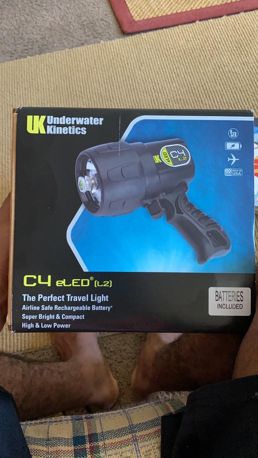 Underwater Kinetics C4 eLED (L2) Dive Light customer photo 1