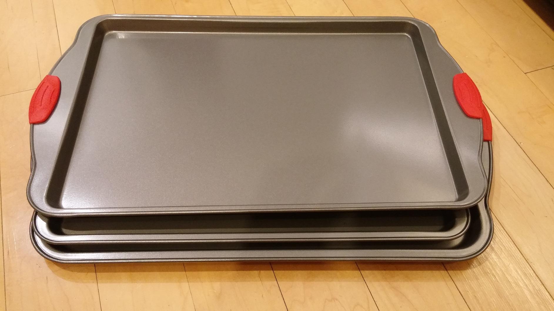 Premium Nonstick Baking Sheet Pans - Set of 3, Heavy-Gauge Carbon Steel, Warp, Dent, and Rust-Resistant - Gourmet Rimmed Half Cookie Sheet Trays, Non-Toxic for Exceptional Baking Performance customer photo 2