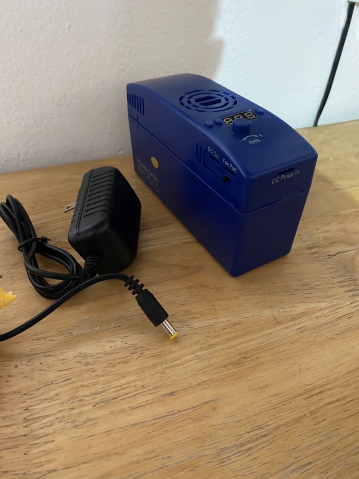 Electronic Humidifier 200-300 Cigar Capacity customer photo 2
