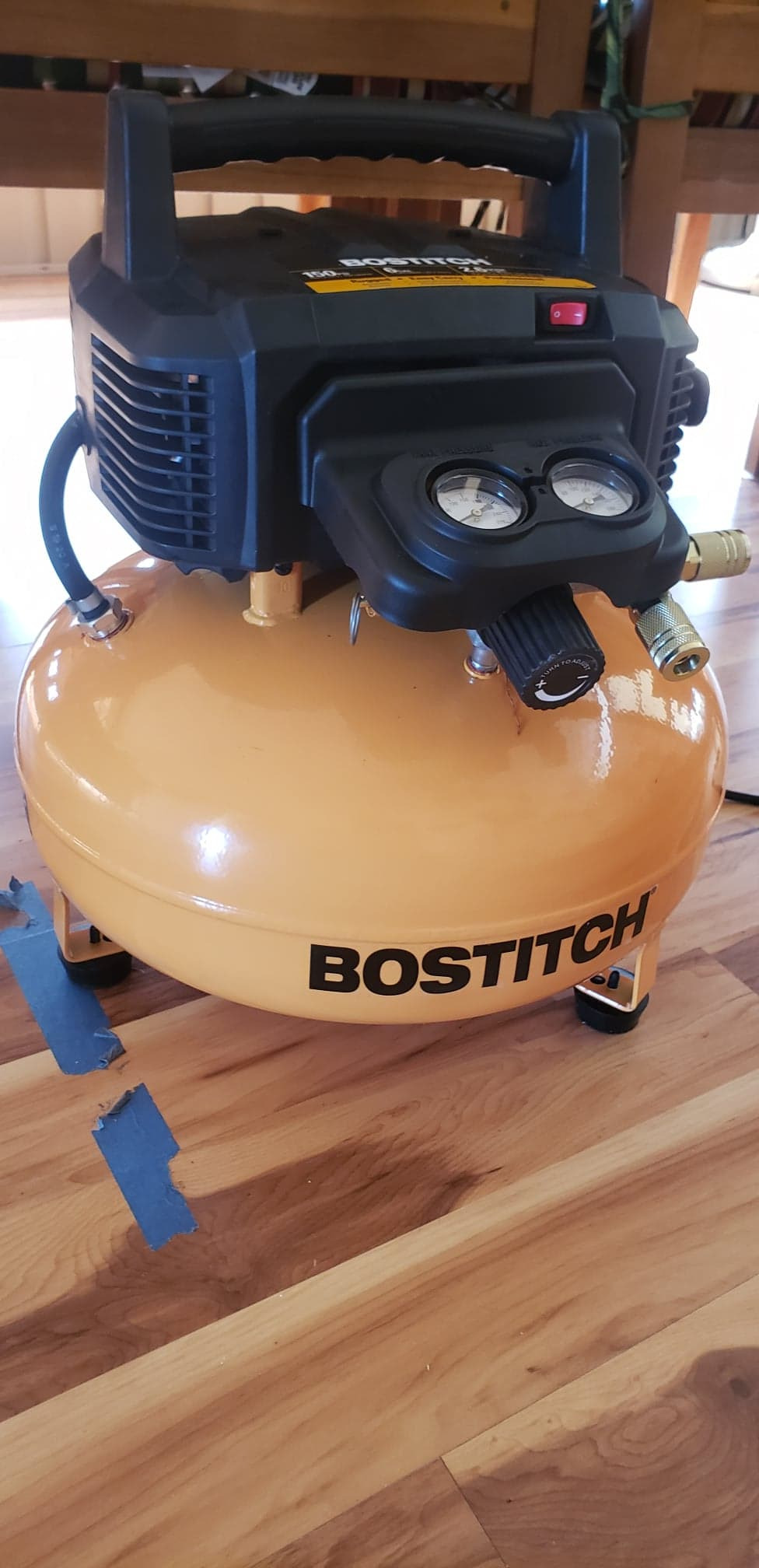 Bostitch 6 Gallon Pancake Air Compressor & 13 Piece Accessory Kit | BXCM02012-WPK customer photo 2
