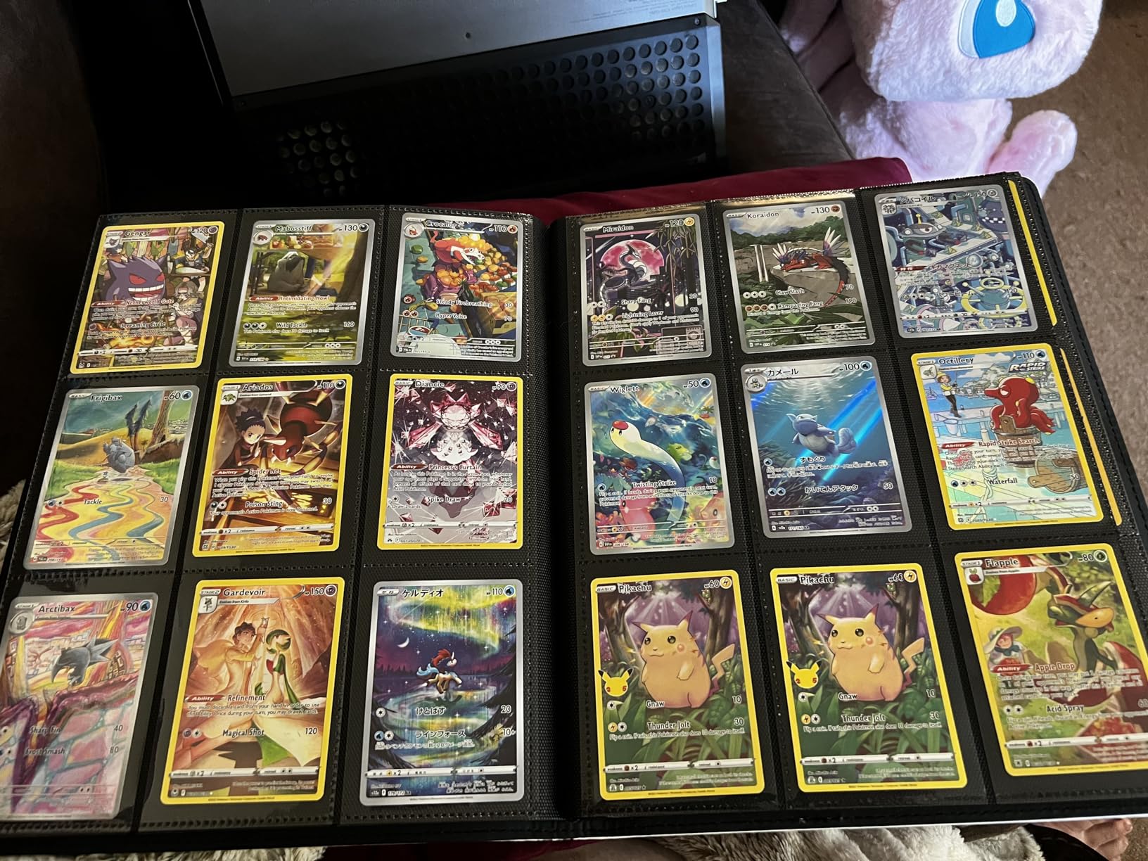 Ultra PRO - Pokemon Poke Ball Premium 9-Pocket Pro-Binder, Collectible Trading Storage Card Accessories Pokemon Design Binder Album customer photo 1